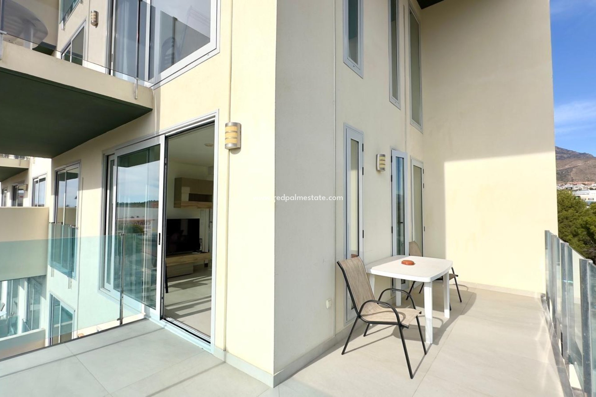 Revente - Appartements -
Finestrat