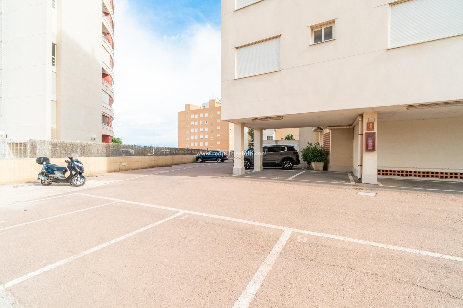 Revente - Appartements -
Guardamar del Segura - Puerto Deportivo
