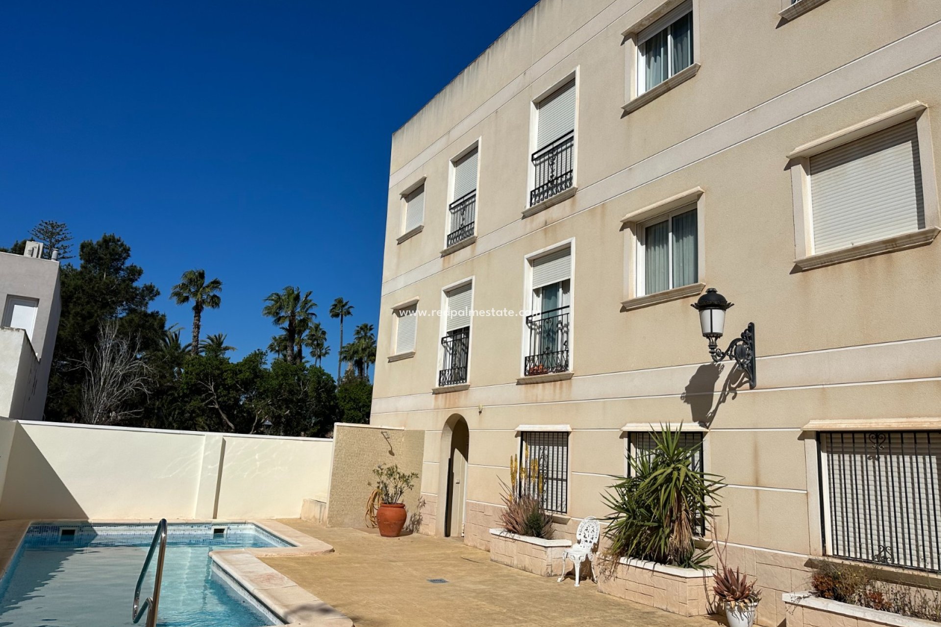 Revente - Appartements -
Jacarilla - Inland