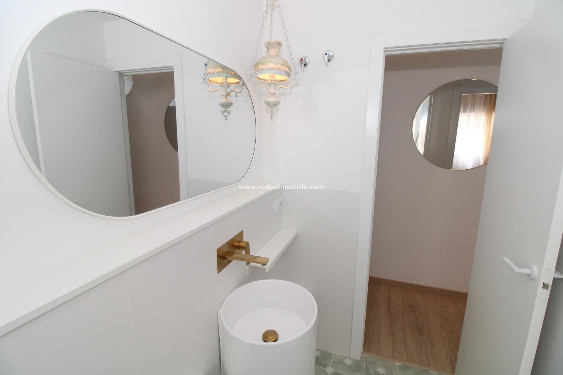 Revente - Appartements -
Lo Pagan - LA PUNTICA