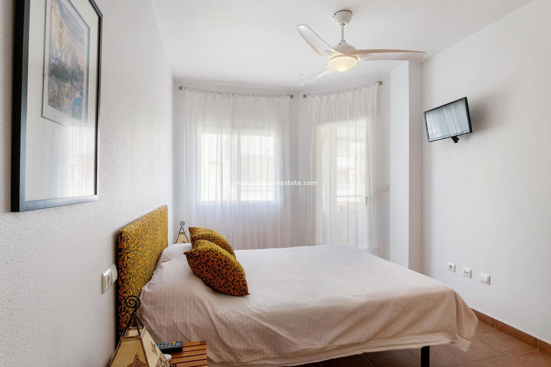 Revente - Appartements -
Orihuela Costa - Campoamor