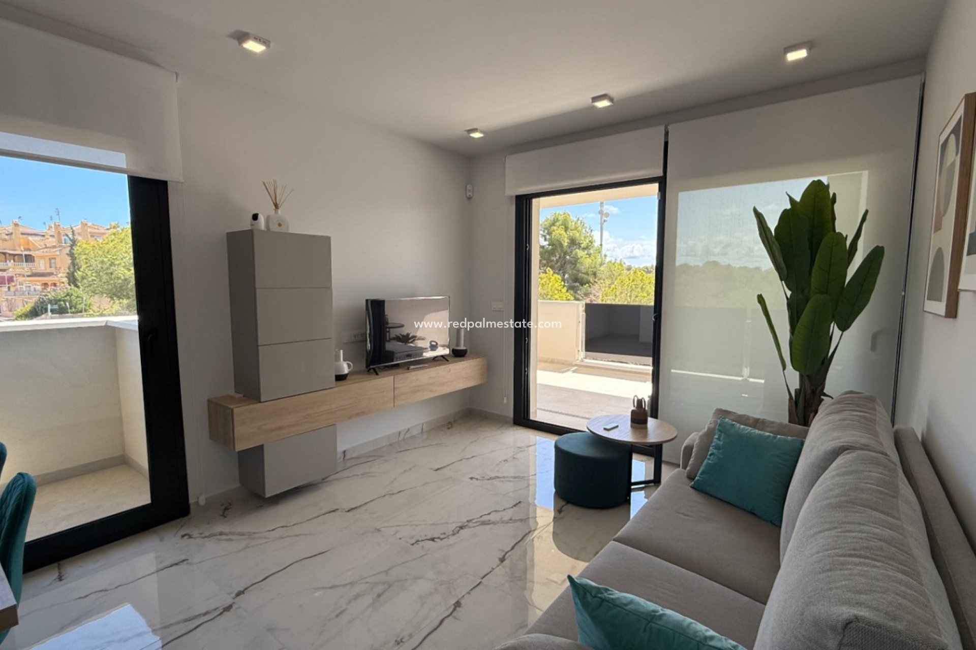 Revente - Appartements -
Orihuela Costa - Inland
