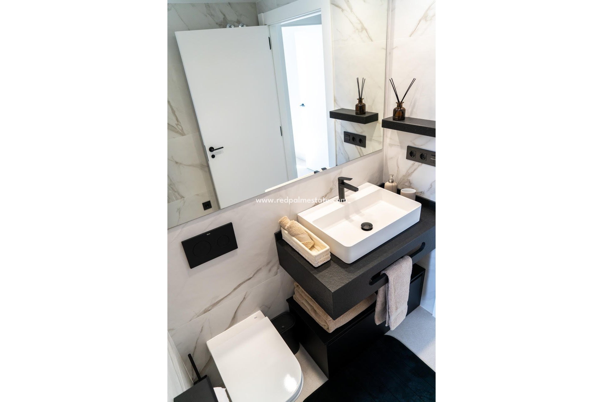 Revente - Appartements -
Orihuela Costa - Inland