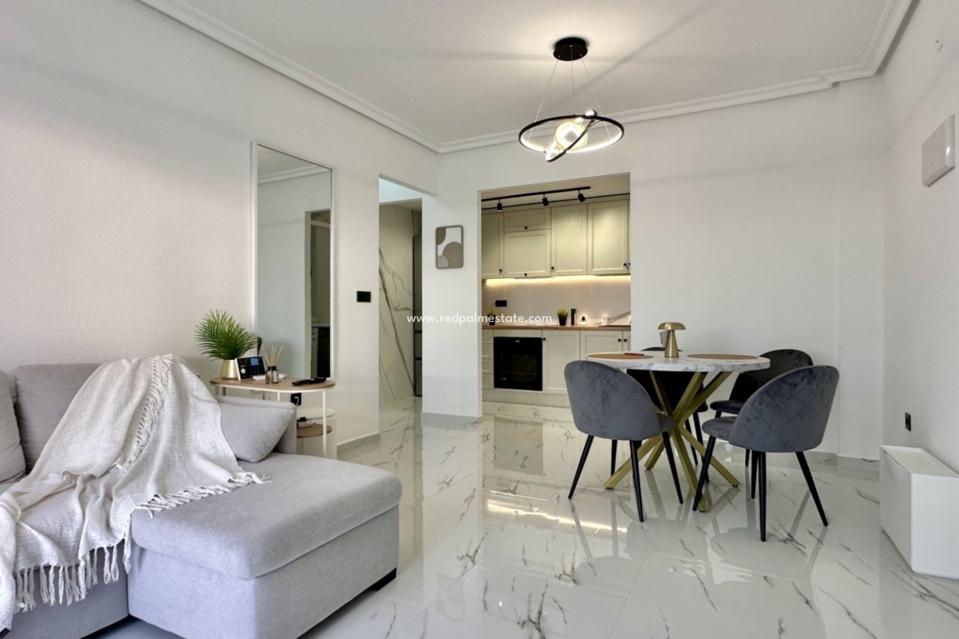 Revente - Appartements -
Orihuela Costa - Inland