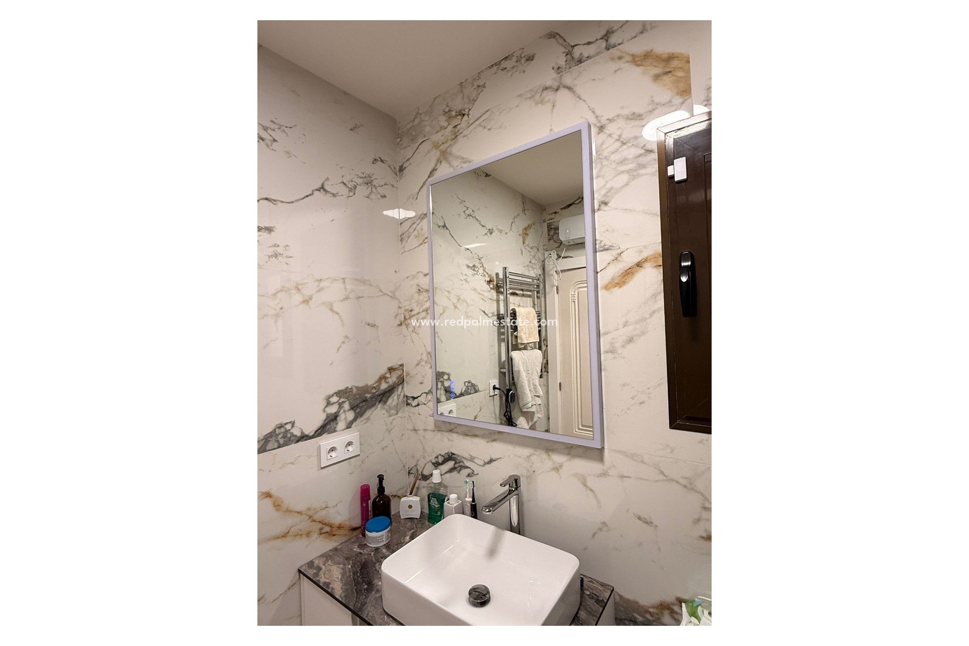 Revente - Appartements -
Orihuela Costa - Inland