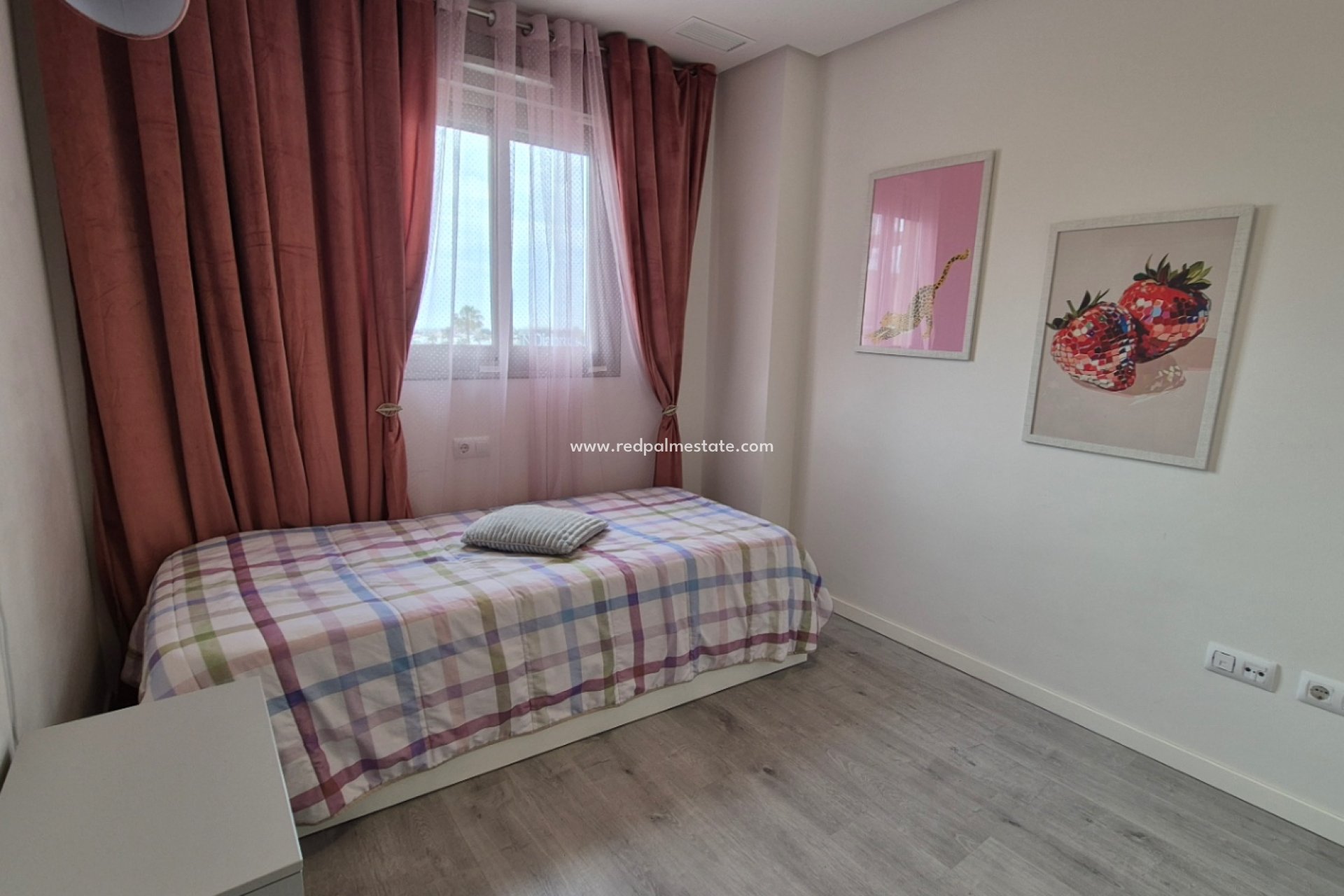 Revente - Appartements -
Orihuela Costa - Inland