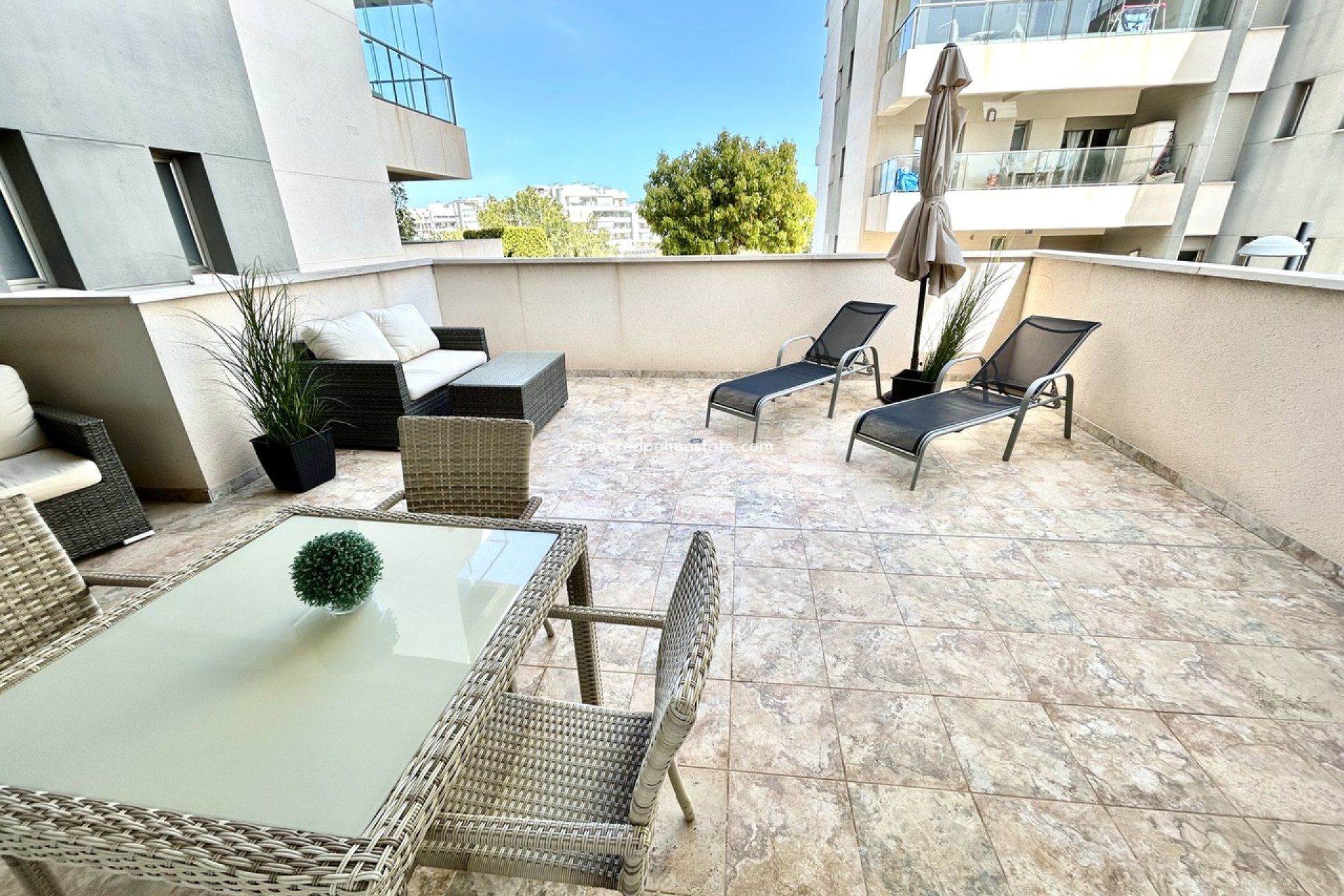 Revente - Appartements -
Orihuela Costa - Inland