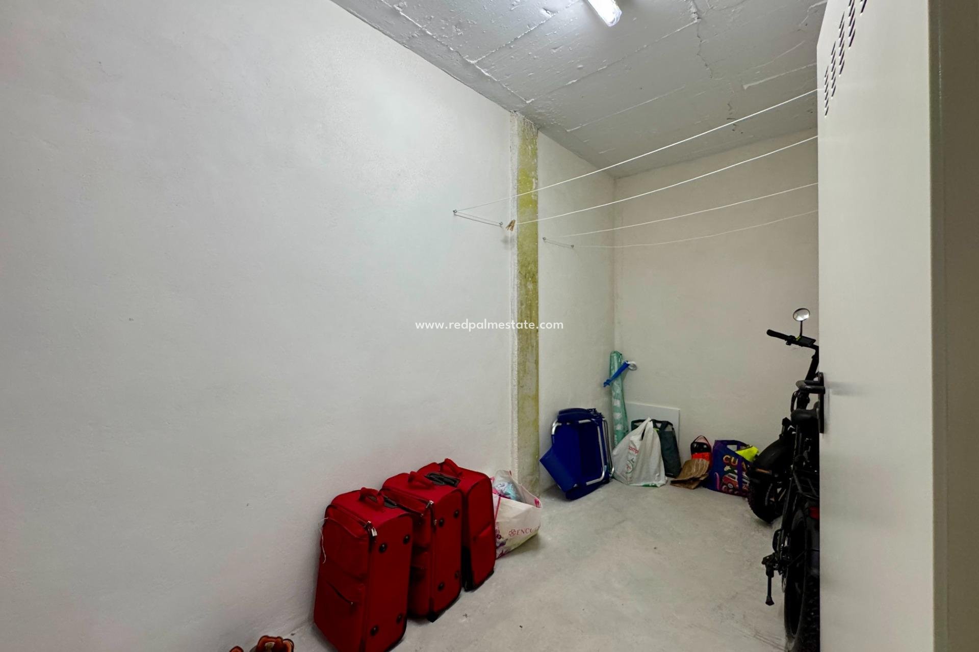 Revente - Appartements -
Orihuela Costa - Las Colinas Golf