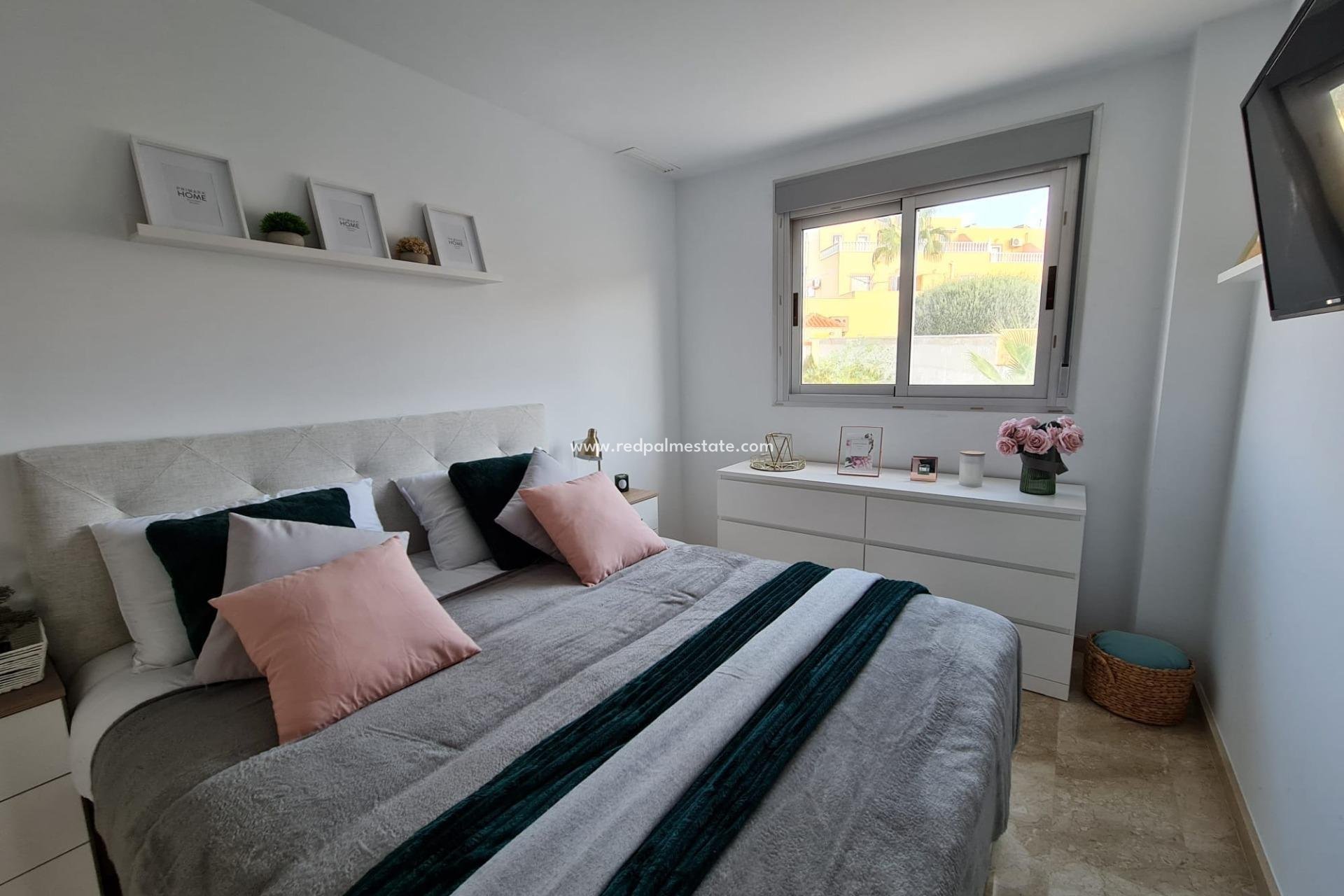 Revente - Appartements -
Orihuela Costa - Villamartín