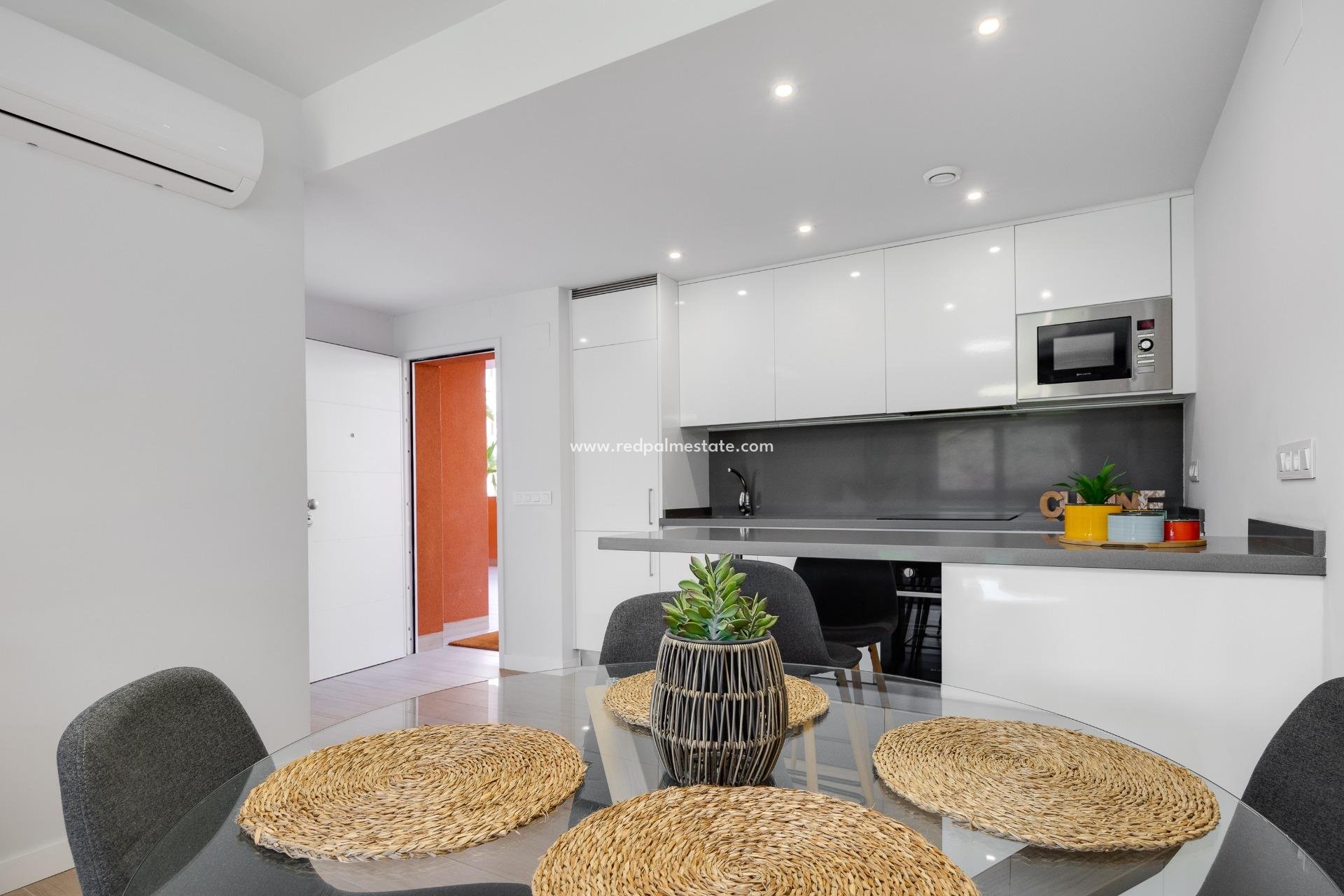 Revente - Appartements -
Orihuela Costa - Villamartín