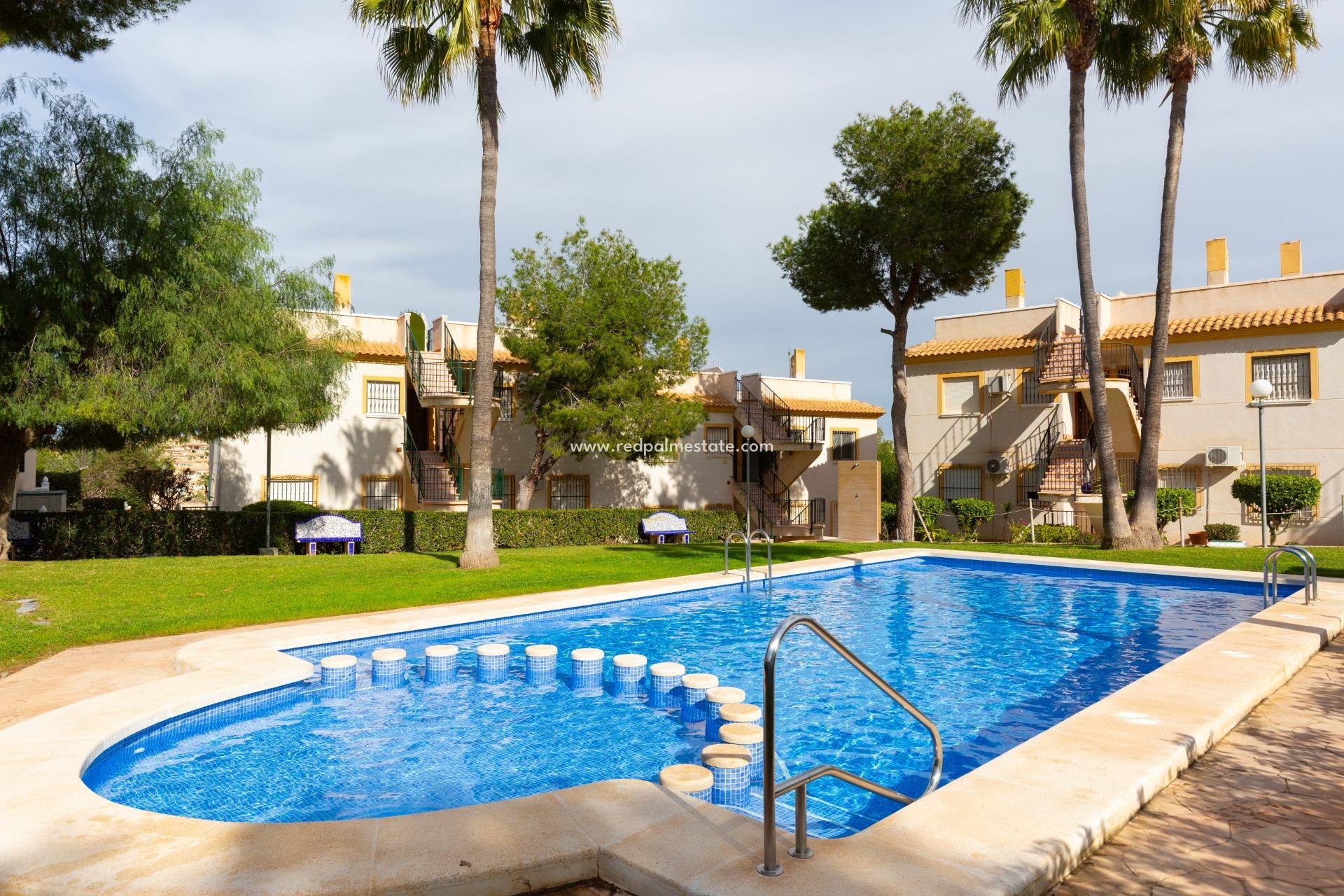 Revente - Appartements -
Orihuela Costa - Villamartín