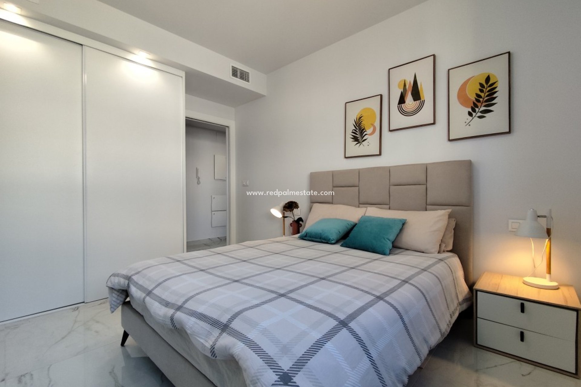 Revente - Appartements -
Orihuela Costa