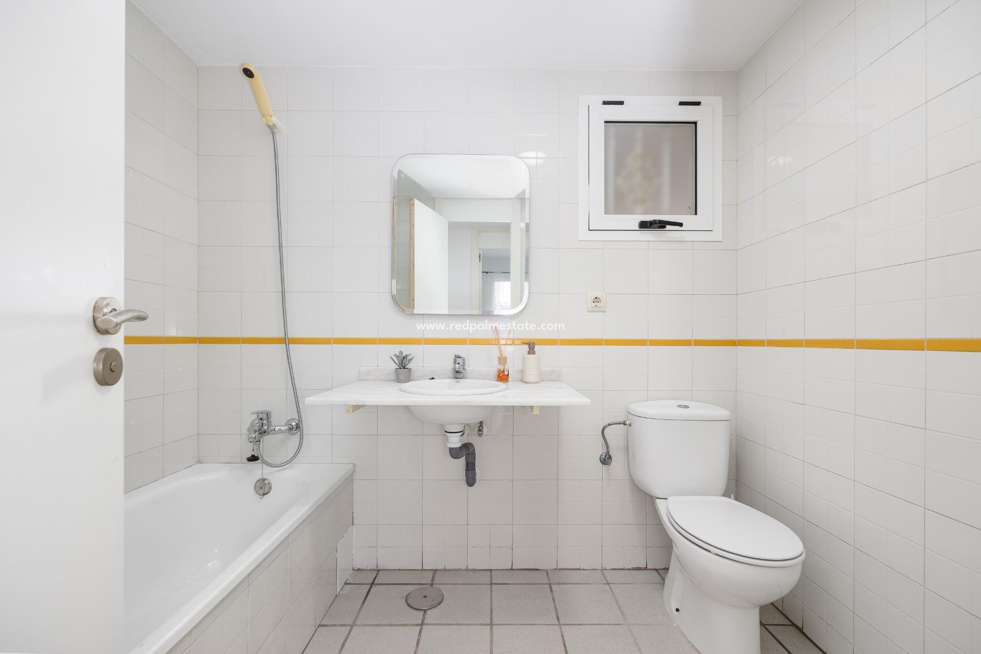 Revente - Appartements -
Orihuela Costa