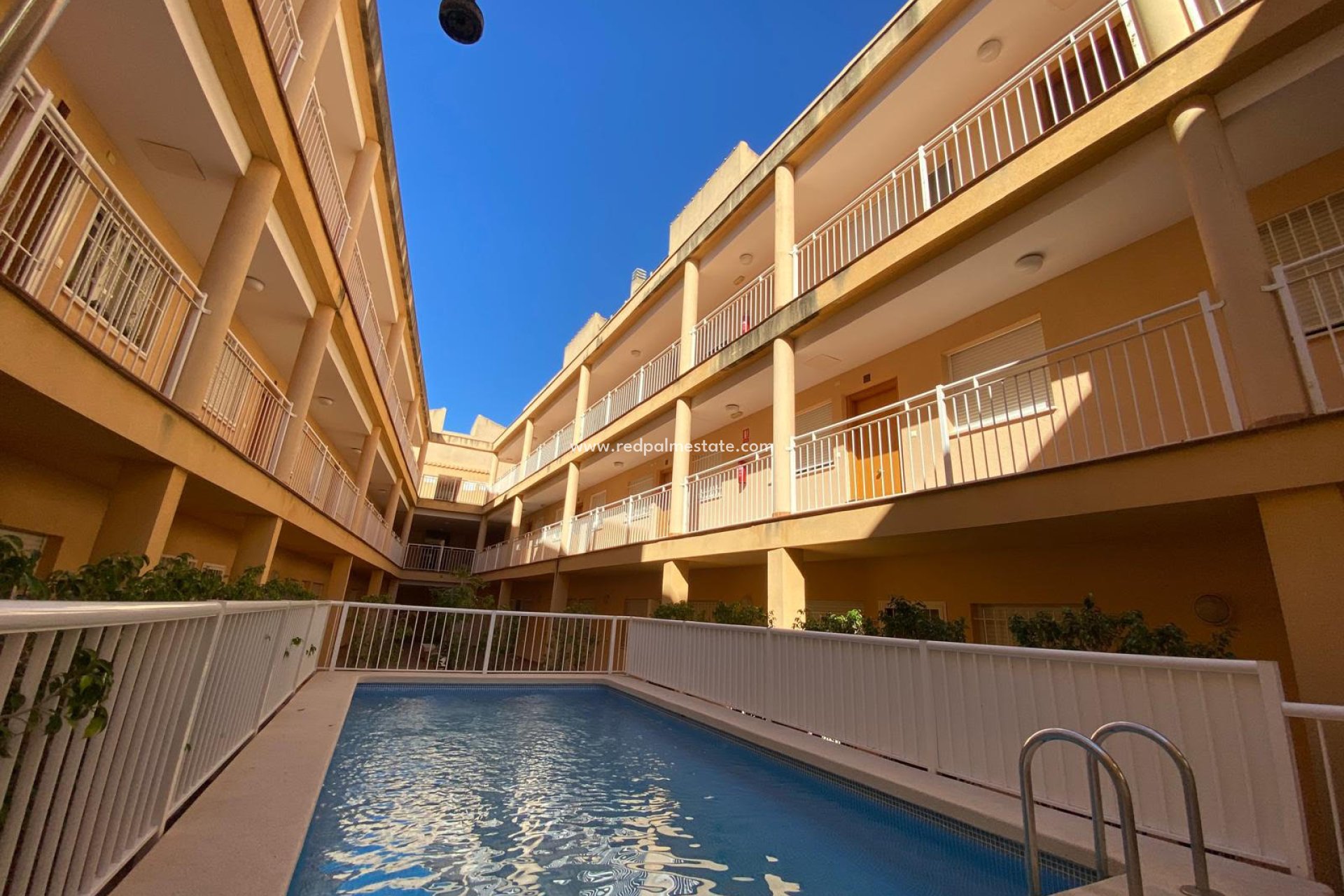 Revente - Appartements -
Rafal - Inland