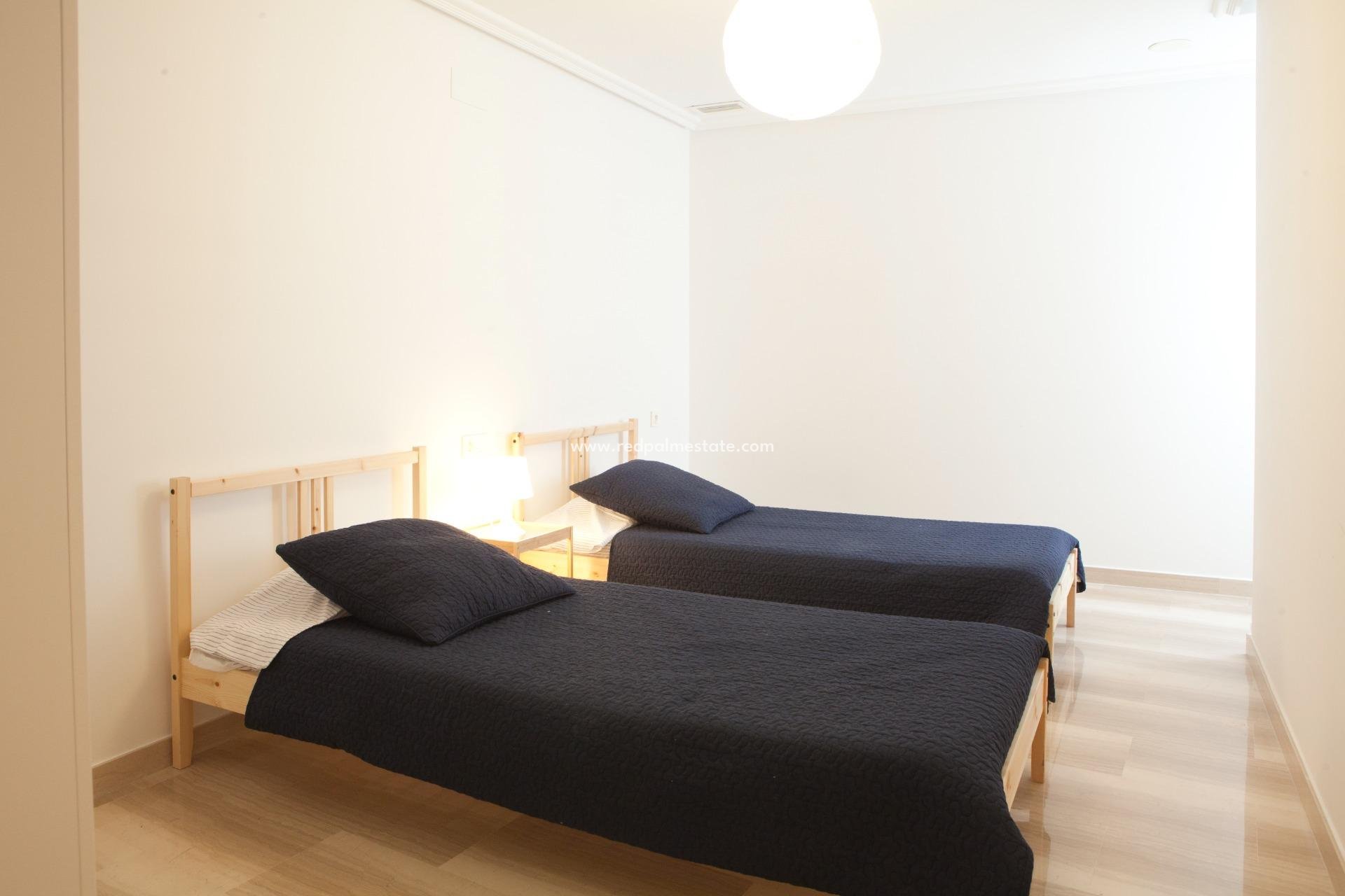 Revente - Appartements -
Santa Pola - Center