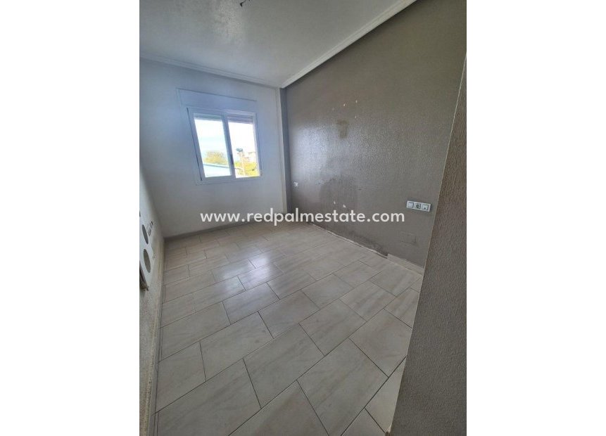 Revente - Appartements -
Torrevieja - Aguas Nueva