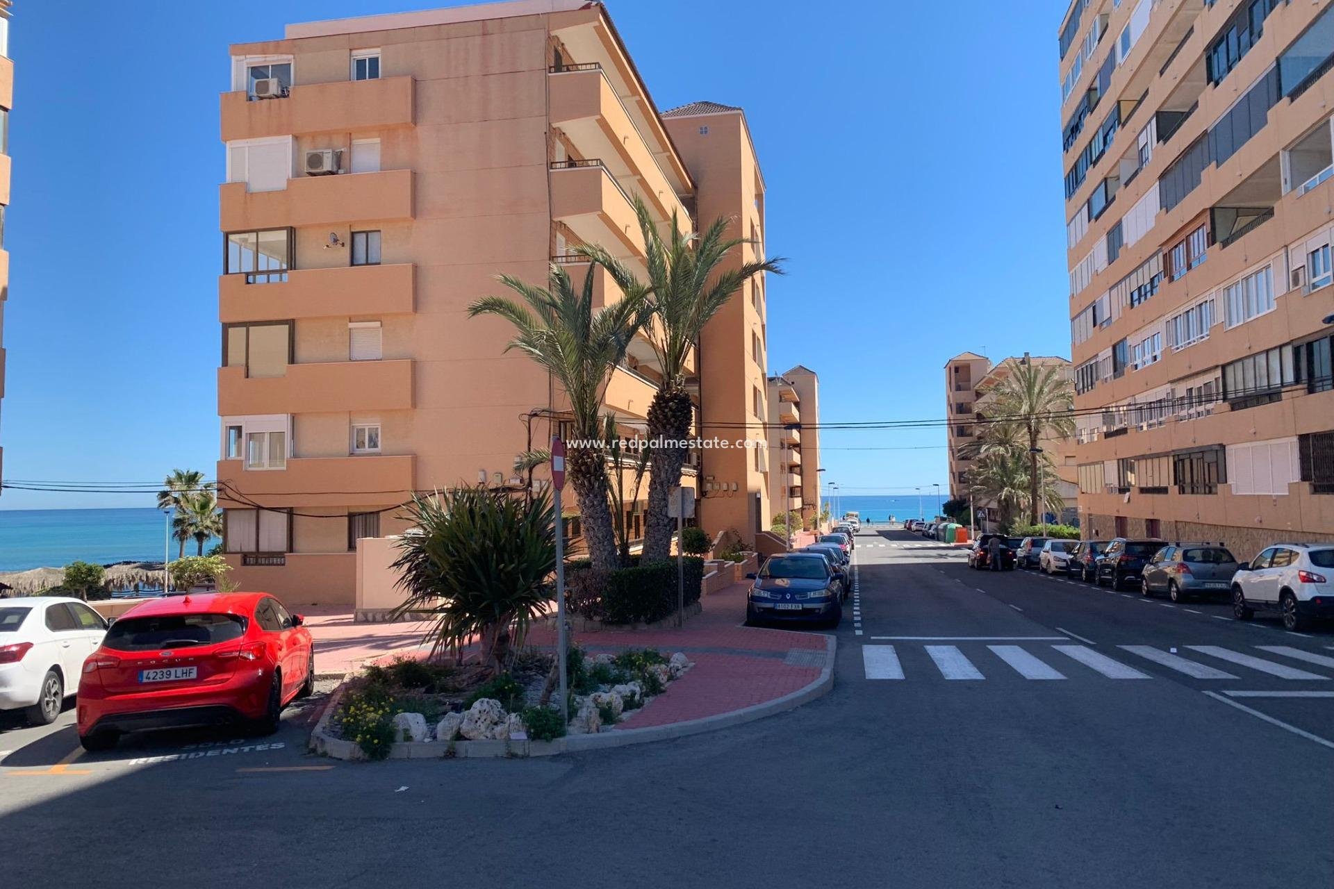 Revente - Appartements -
Torrevieja - Cabo cervera