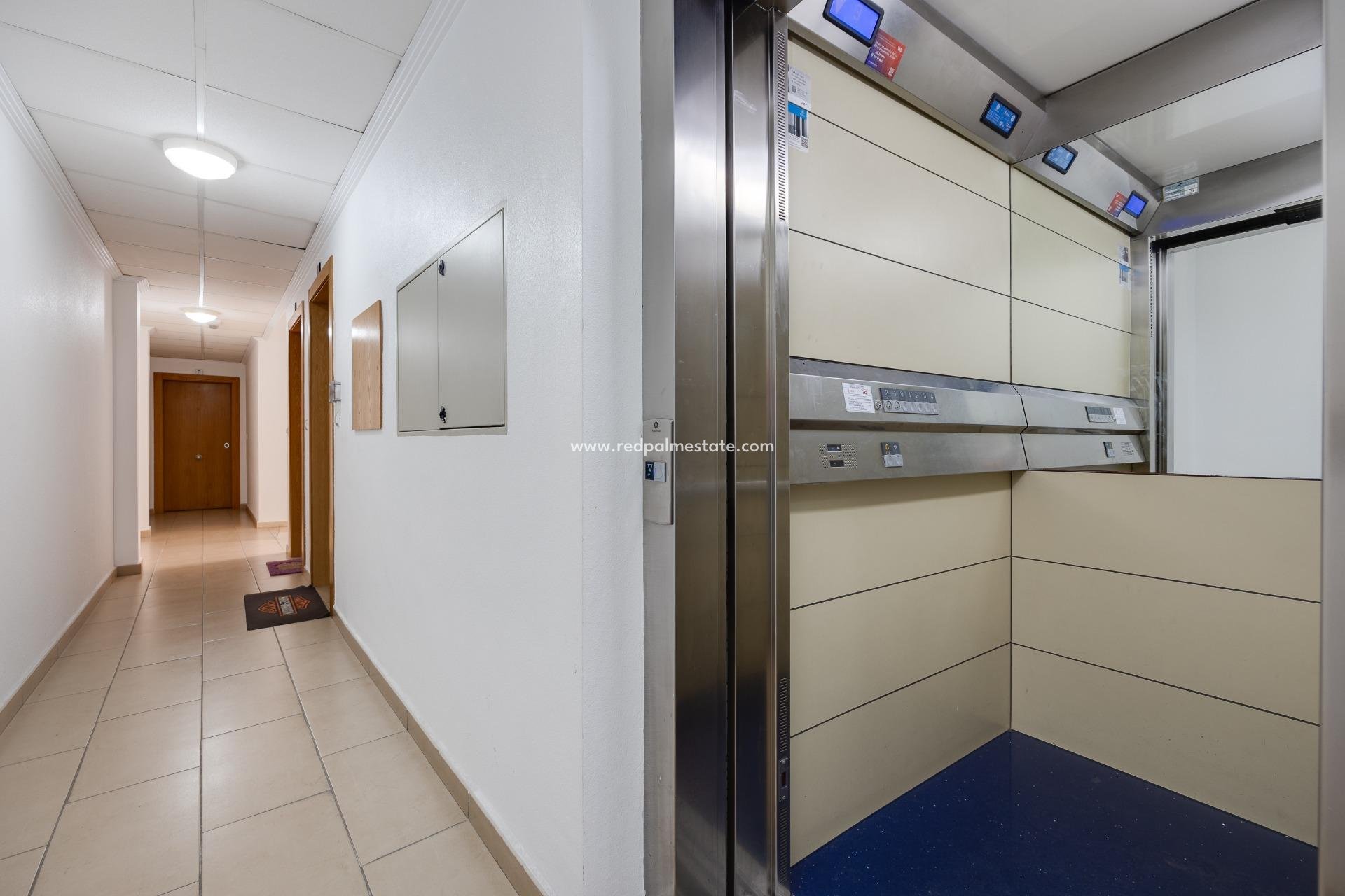 Revente - Appartements -
Torrevieja - Centro Torrevieja