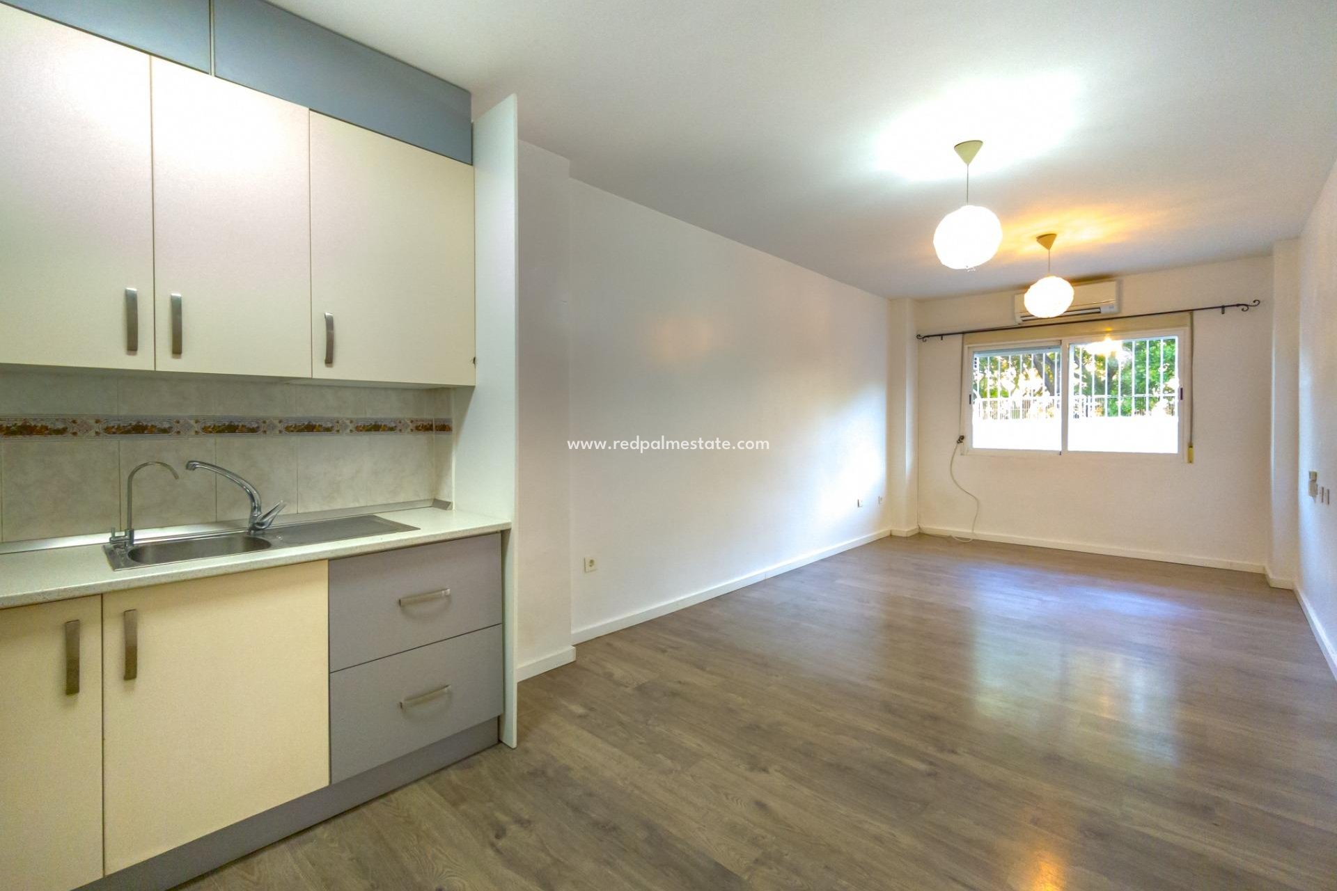 Revente - Appartements -
Torrevieja - Centro Torrevieja