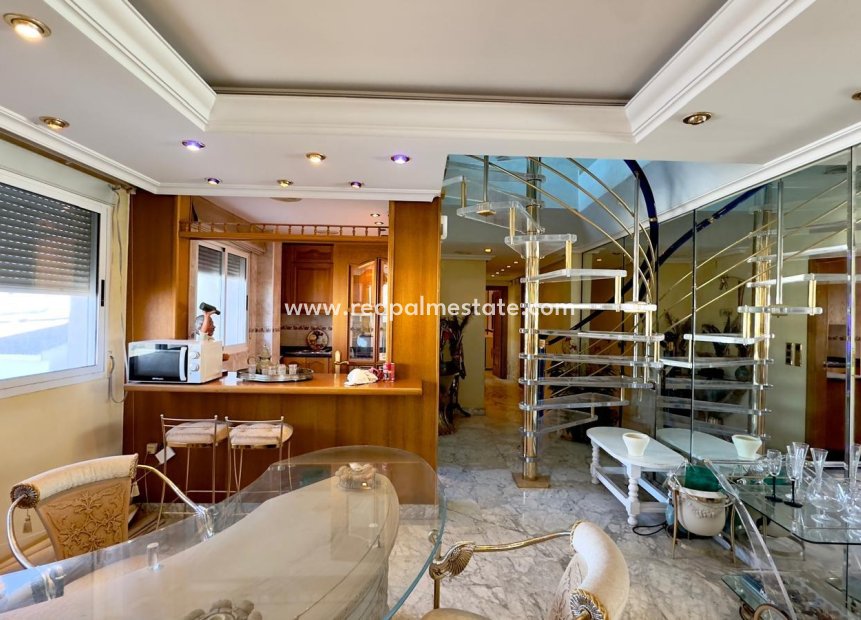 Revente - Appartements -
Torrevieja - Centro Torrevieja