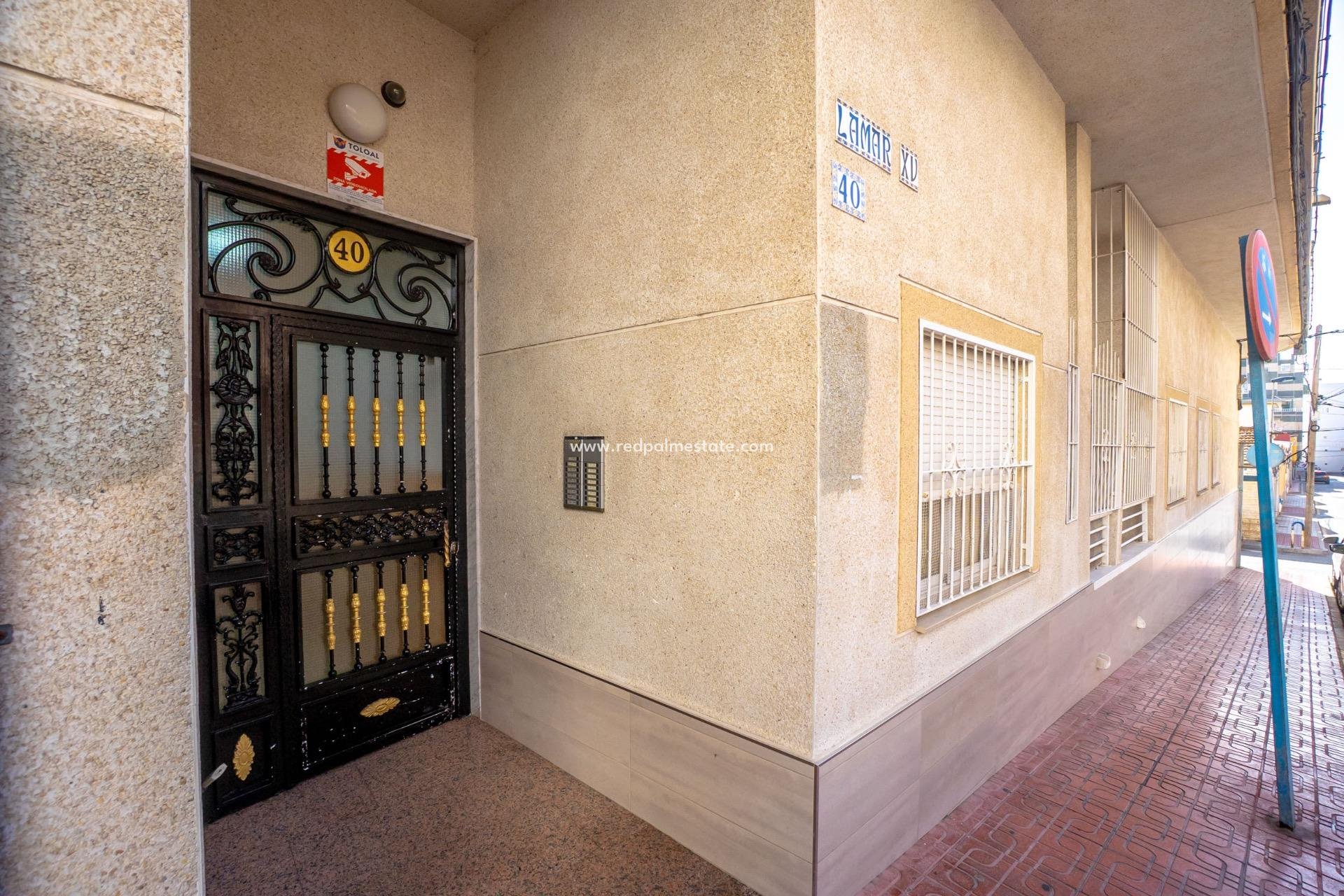 Revente - Appartements -
Torrevieja - Centro Torrevieja