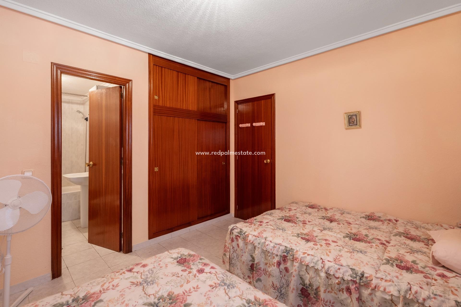 Revente - Appartements -
Torrevieja - Centro Torrevieja