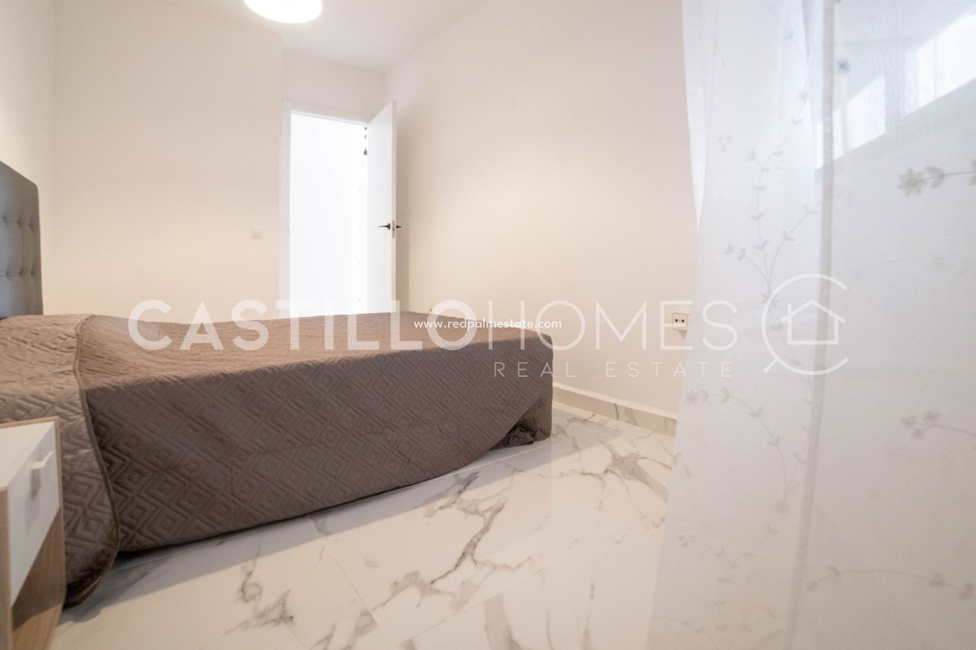 Revente - Appartements -
Torrevieja - Centro Torrevieja