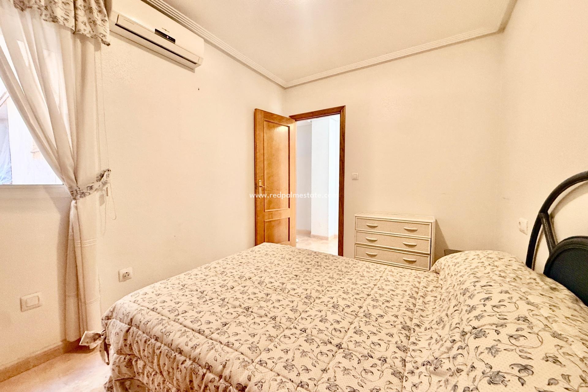 Revente - Appartements -
Torrevieja - Centro Torrevieja