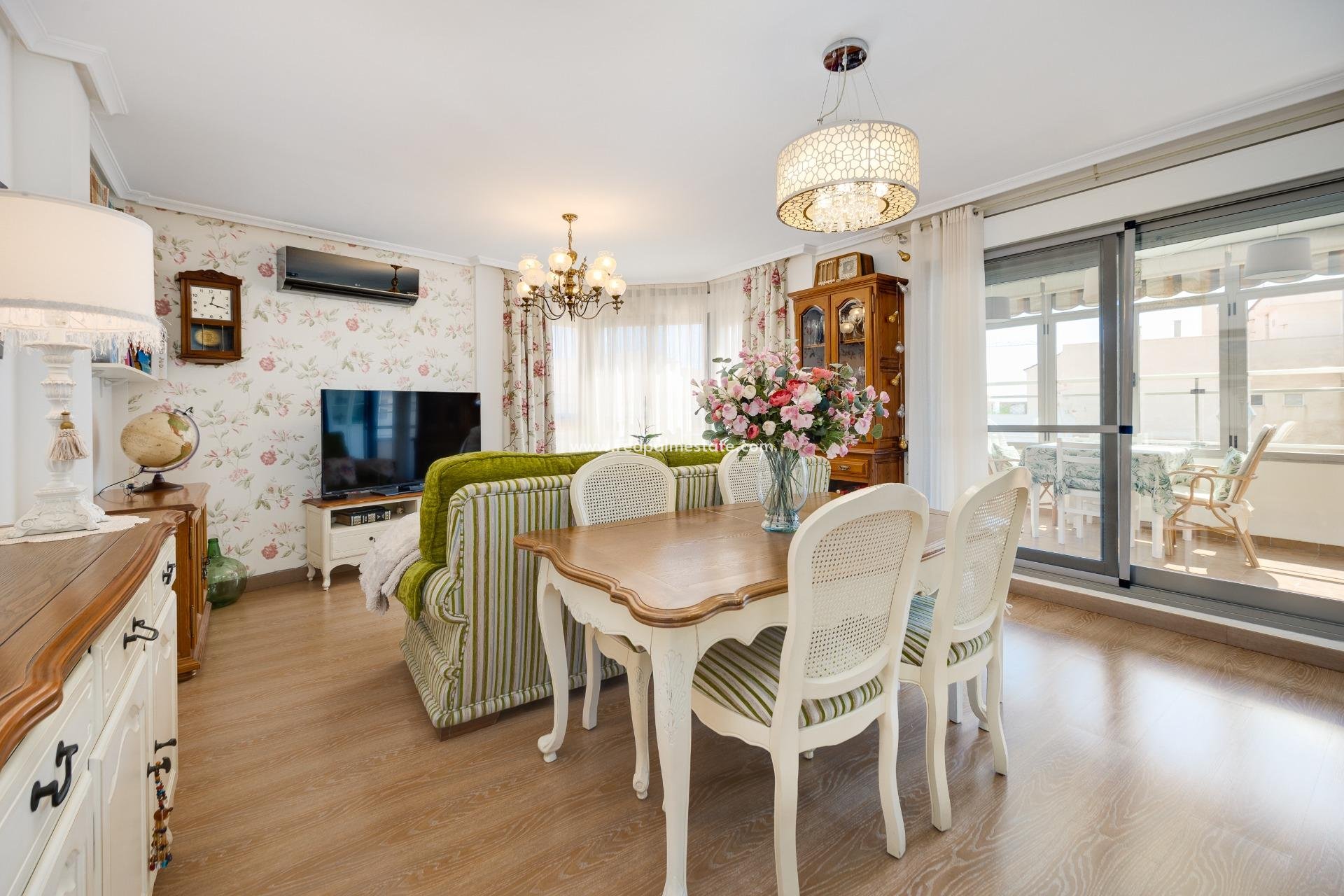 Revente - Appartements -
Torrevieja - Centro Torrevieja