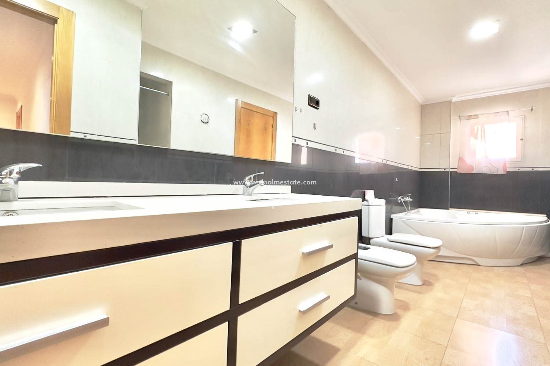 Revente - Appartements -
Torrevieja - Centro Torrevieja