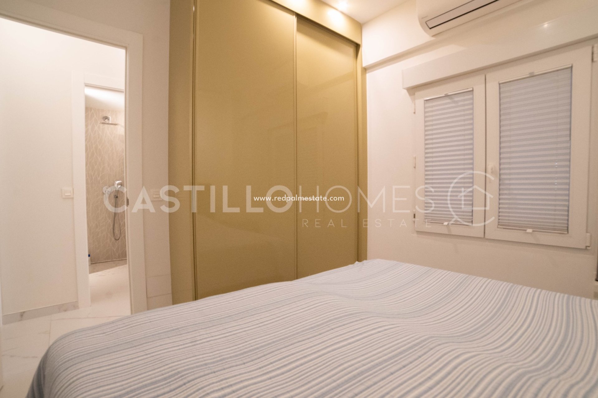 Revente - Appartements -
Torrevieja - Centro