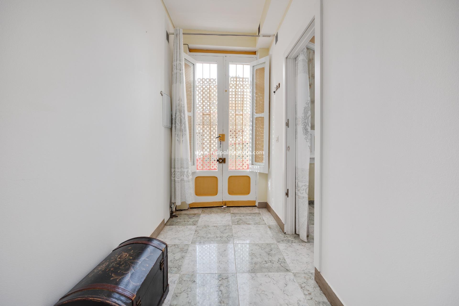 Revente - Appartements -
Torrevieja - Centro