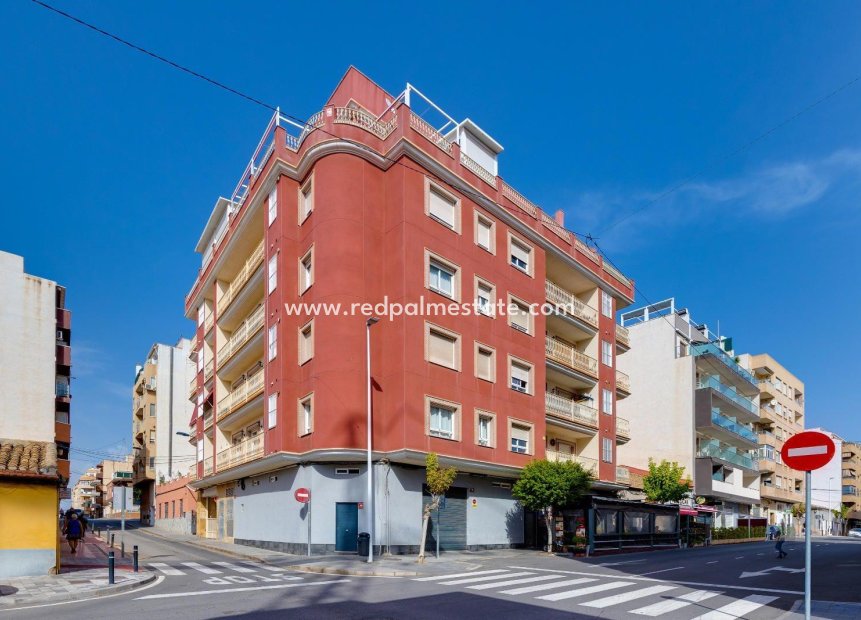 Revente - Appartements -
Torrevieja - Centro