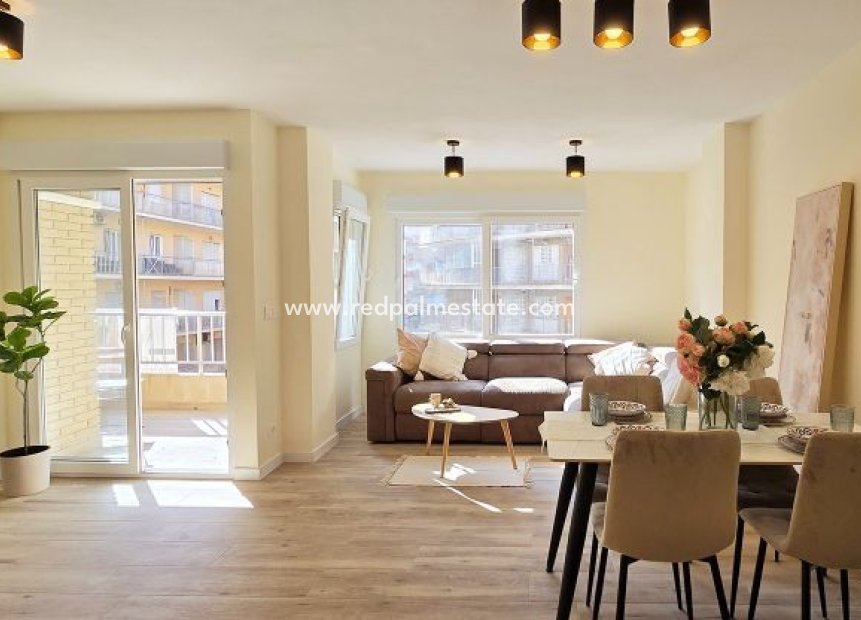 Revente - Appartements -
Torrevieja - Centro