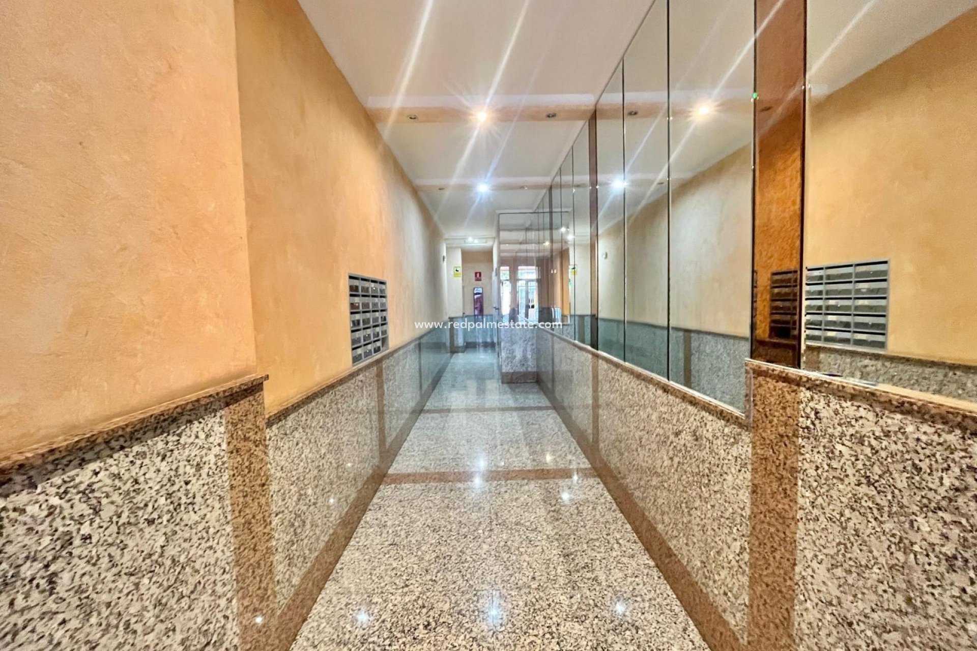 Revente - Appartements -
Torrevieja - Centro