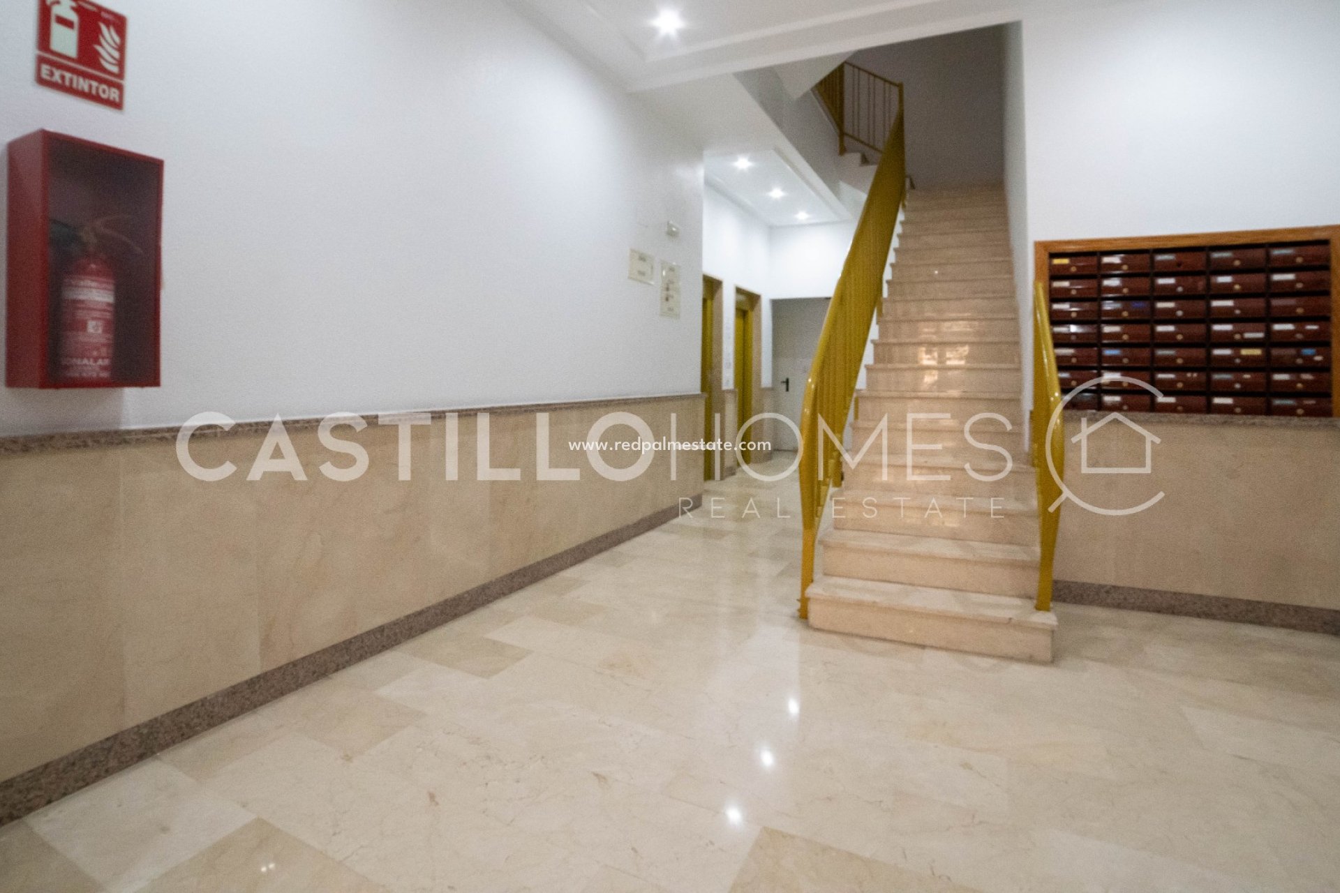 Revente - Appartements -
Torrevieja - Centro