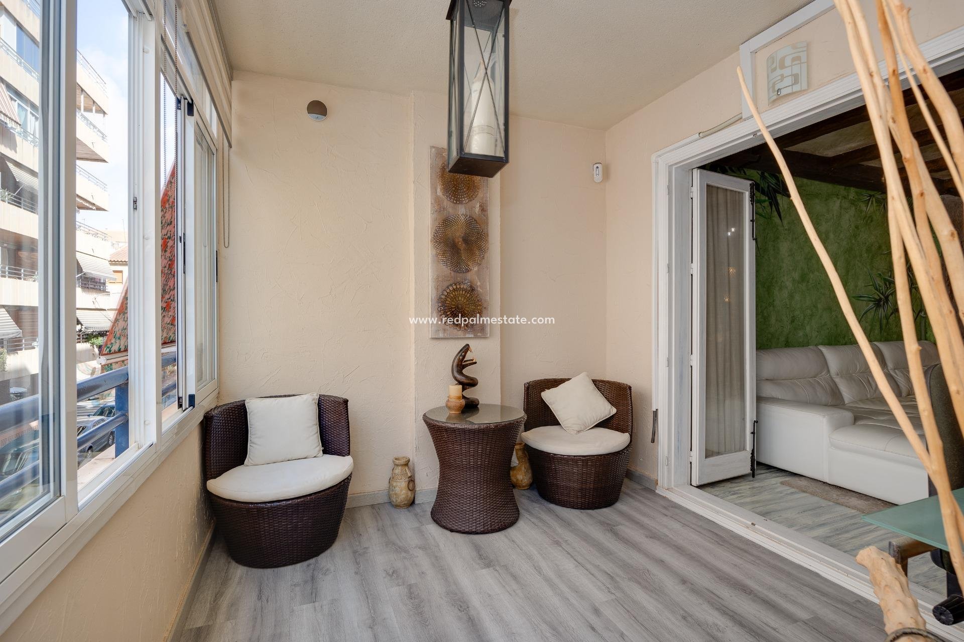 Revente - Appartements -
Torrevieja - El Acequión - Los Náufragos