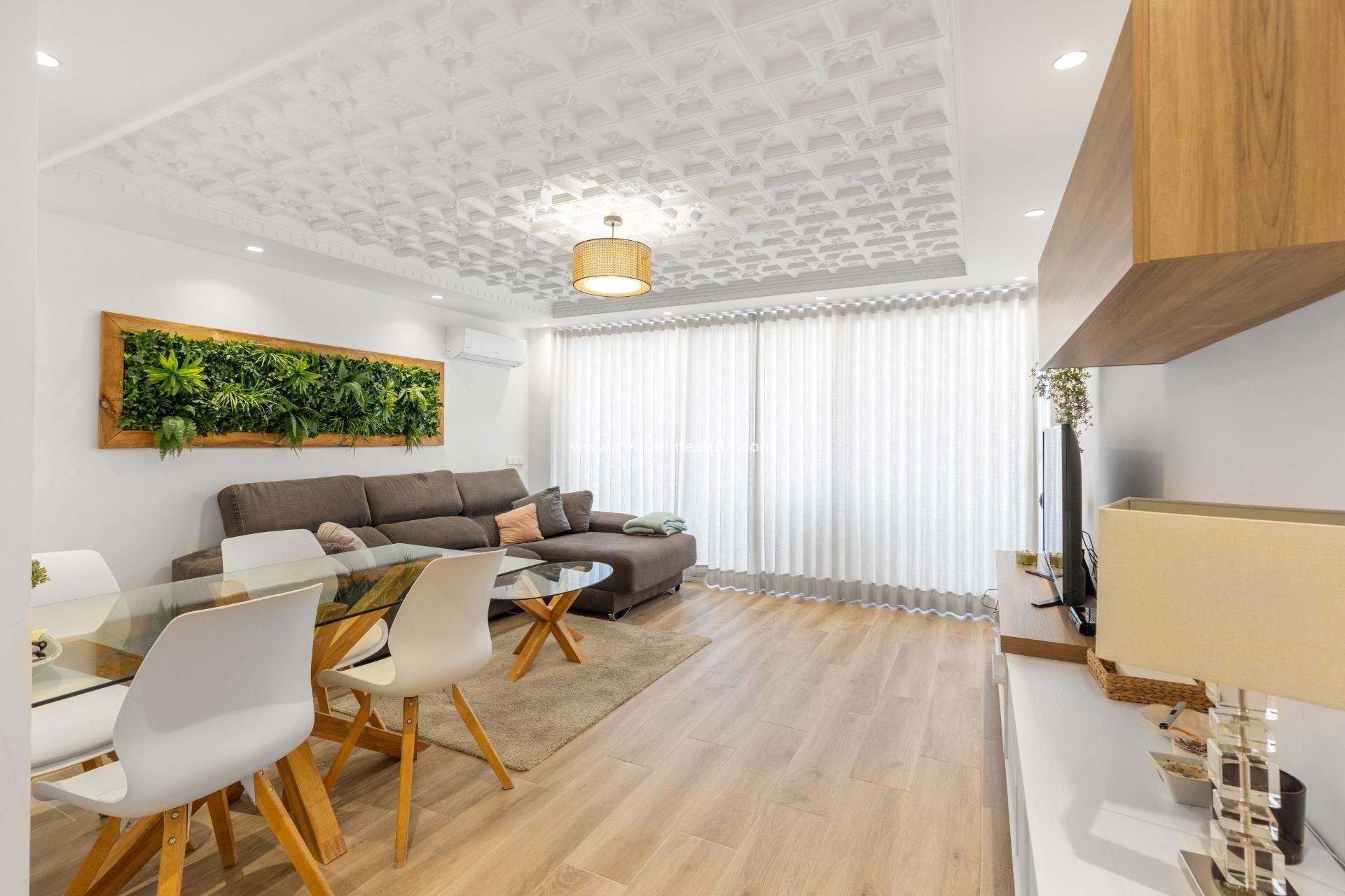 Revente - Appartements -
Torrevieja - El Acequión - Los Náufragos