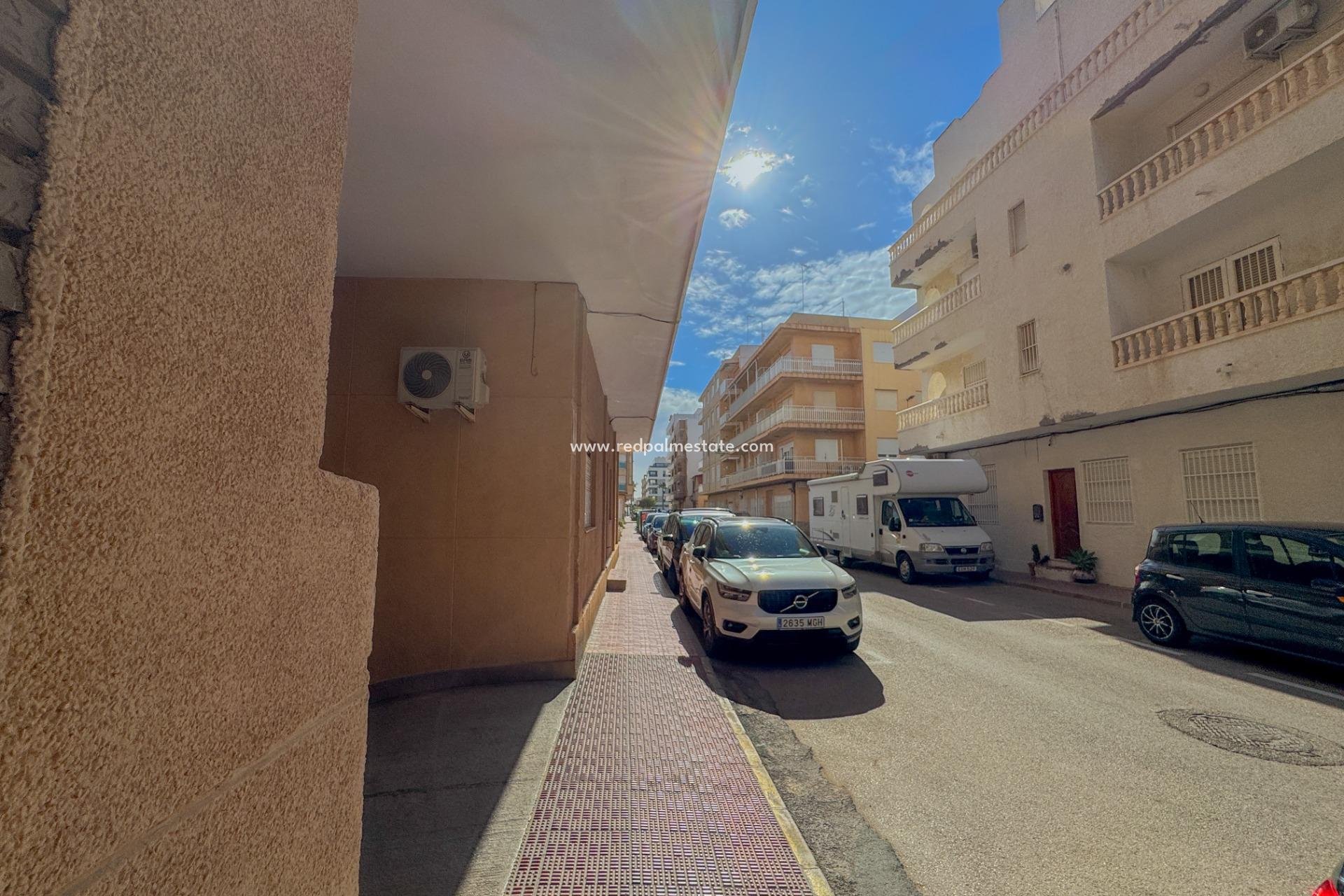 Revente - Appartements -
Torrevieja - La Mata