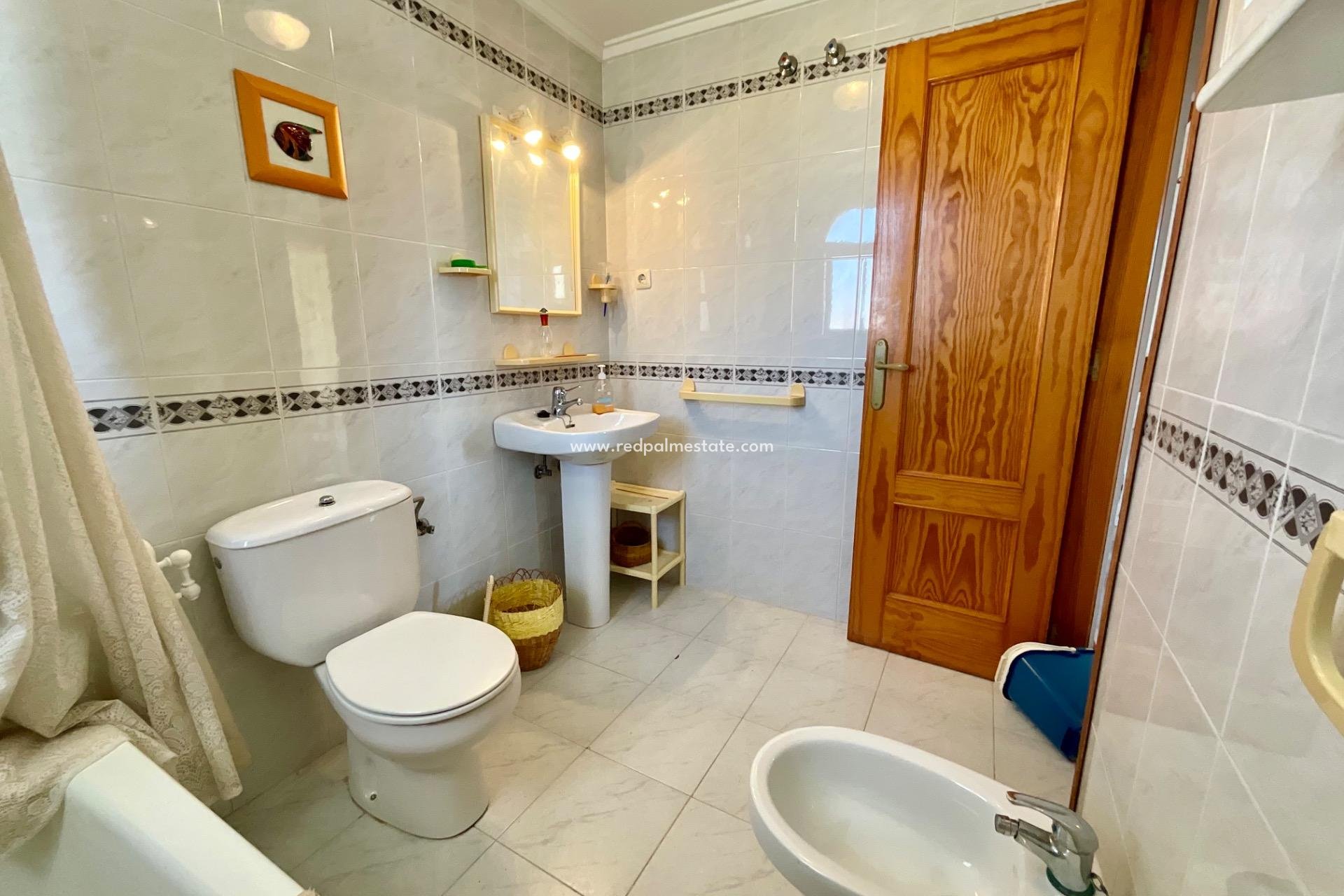 Revente - Appartements -
Torrevieja - La Mata