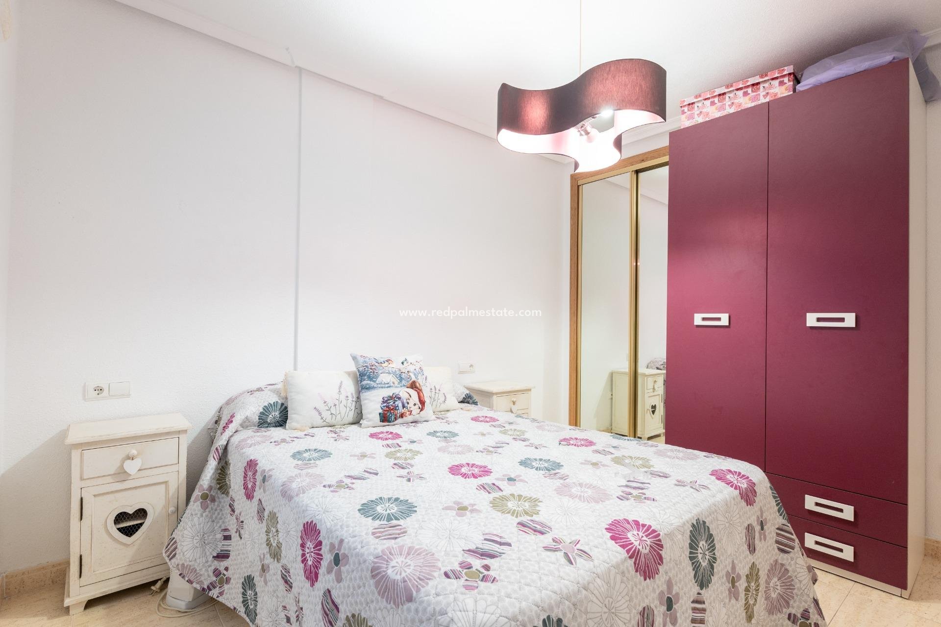 Revente - Appartements -
Torrevieja - PARQUE DE LAS NACIONES