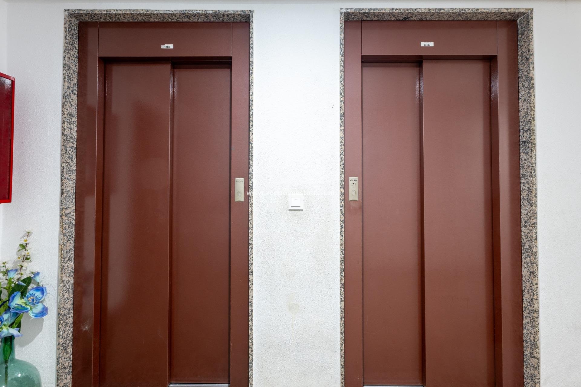 Revente - Appartements -
Torrevieja - PARQUE DE LAS NACIONES