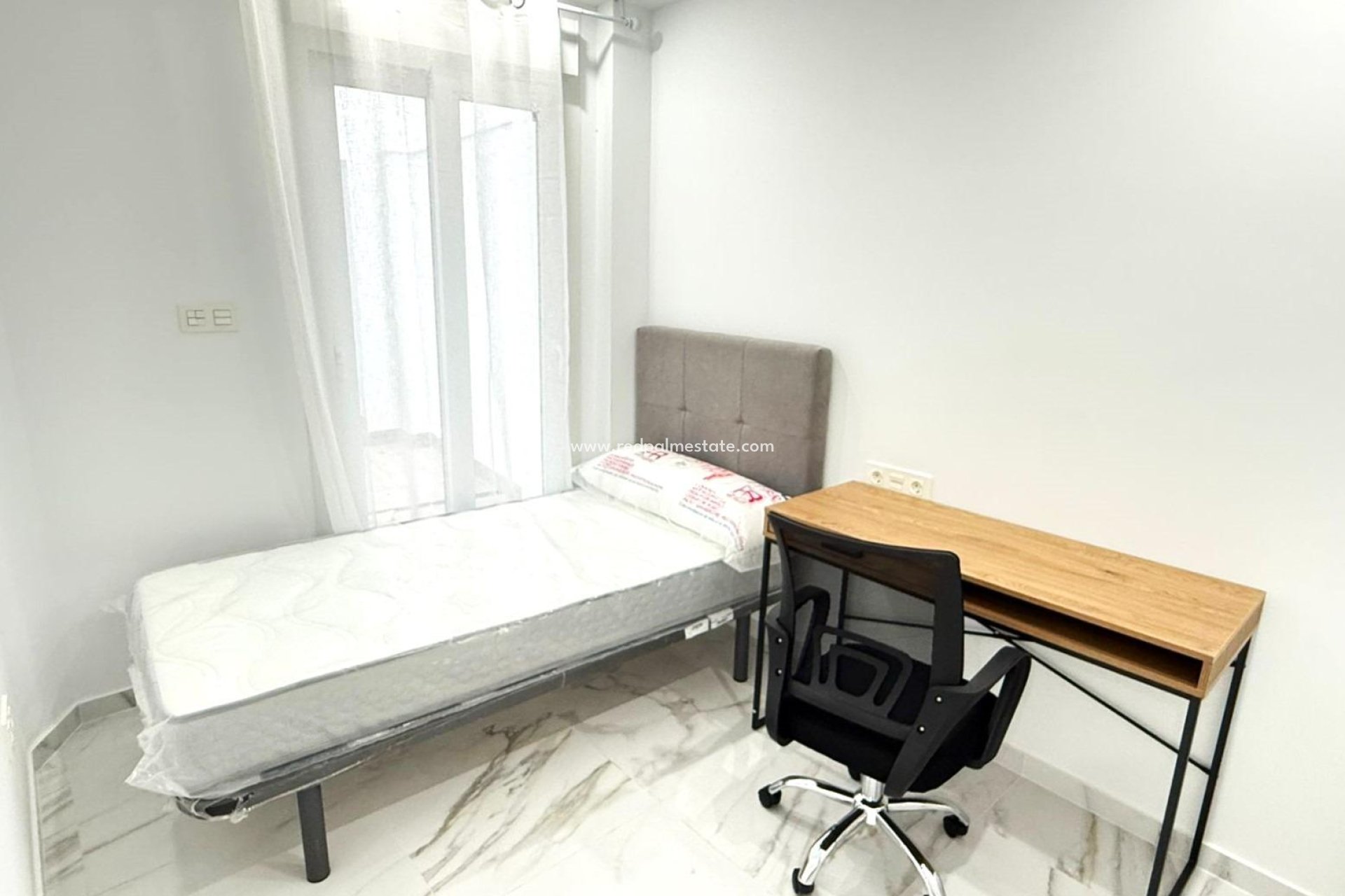 Revente - Appartements -
Torrevieja - PARQUE DE LAS NACIONES