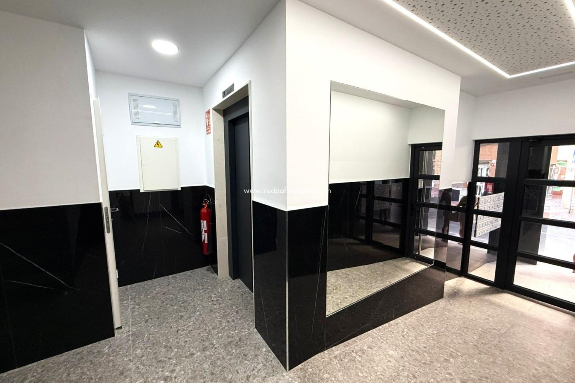 Revente - Appartements -
Torrevieja - PARQUE DE LAS NACIONES