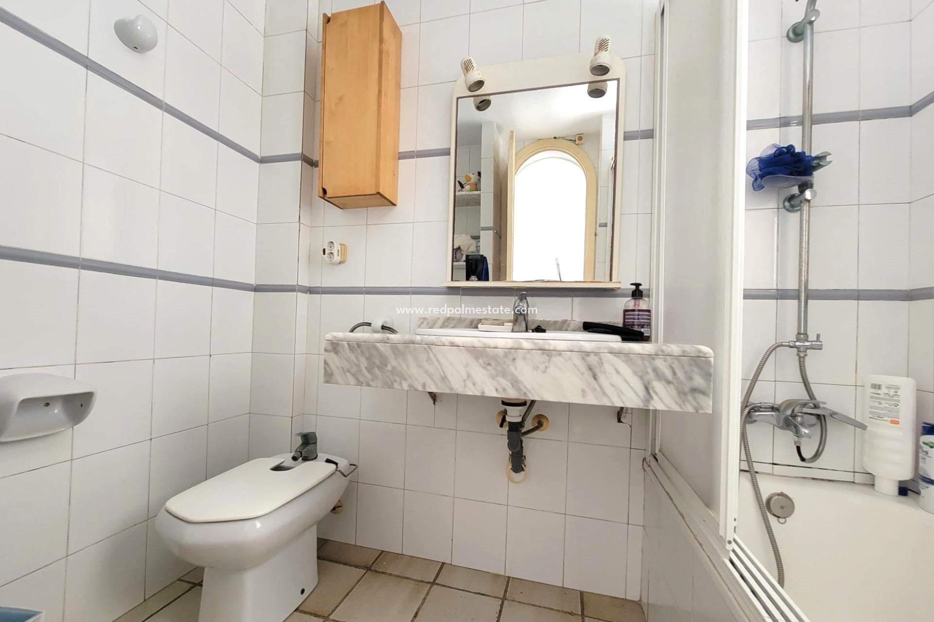 Revente - Appartements -
Torrevieja - PLAYA DE LA MATA