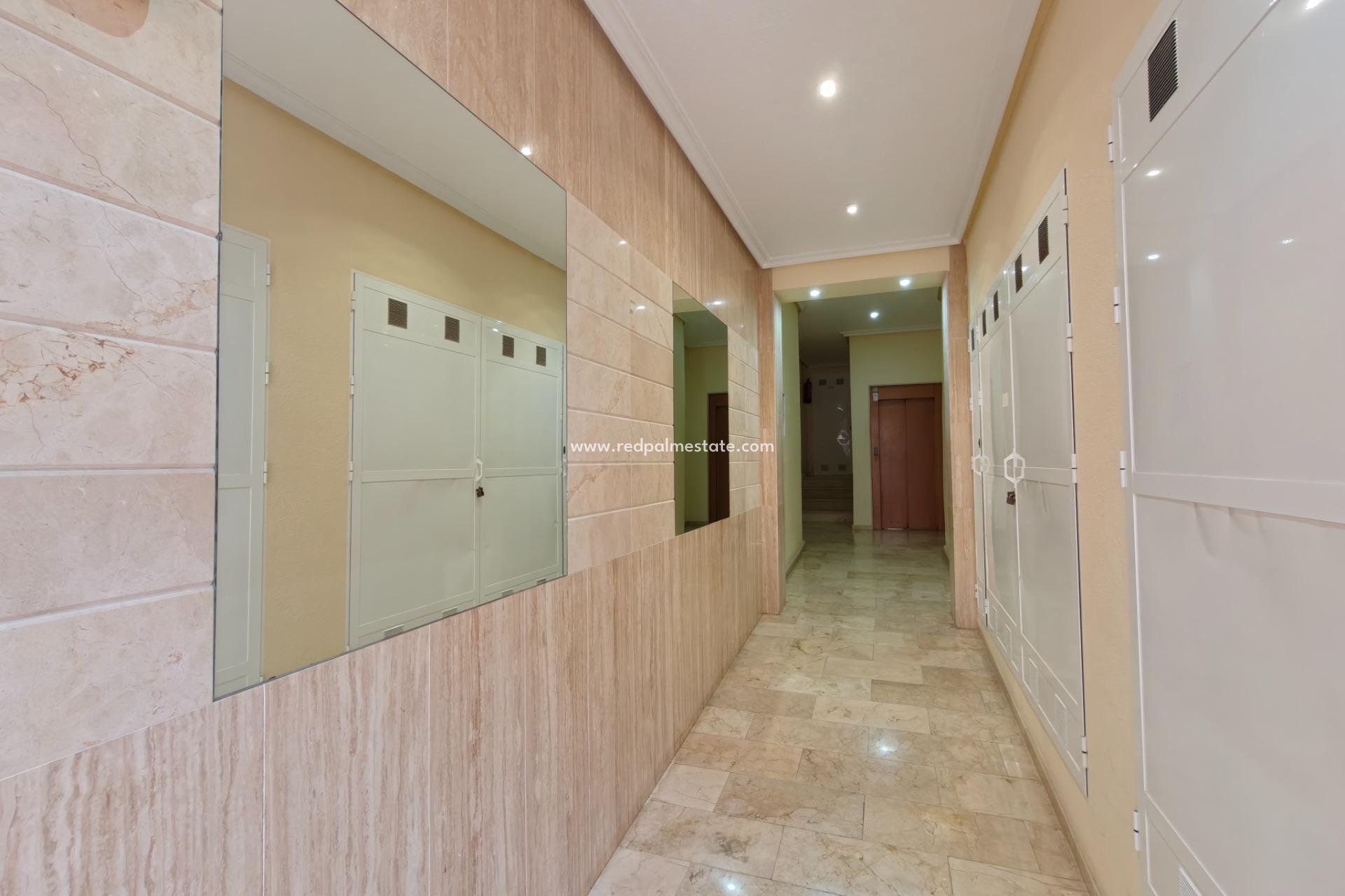 Revente - Appartements -
Torrevieja - Playa del Cura