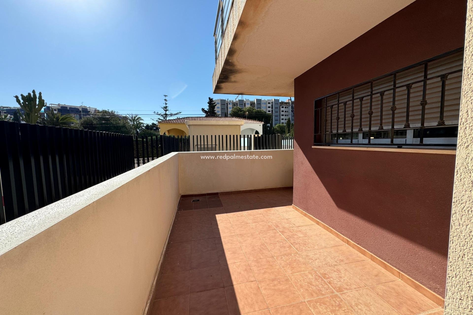 Revente - Appartements -
Torrevieja - Punta prima