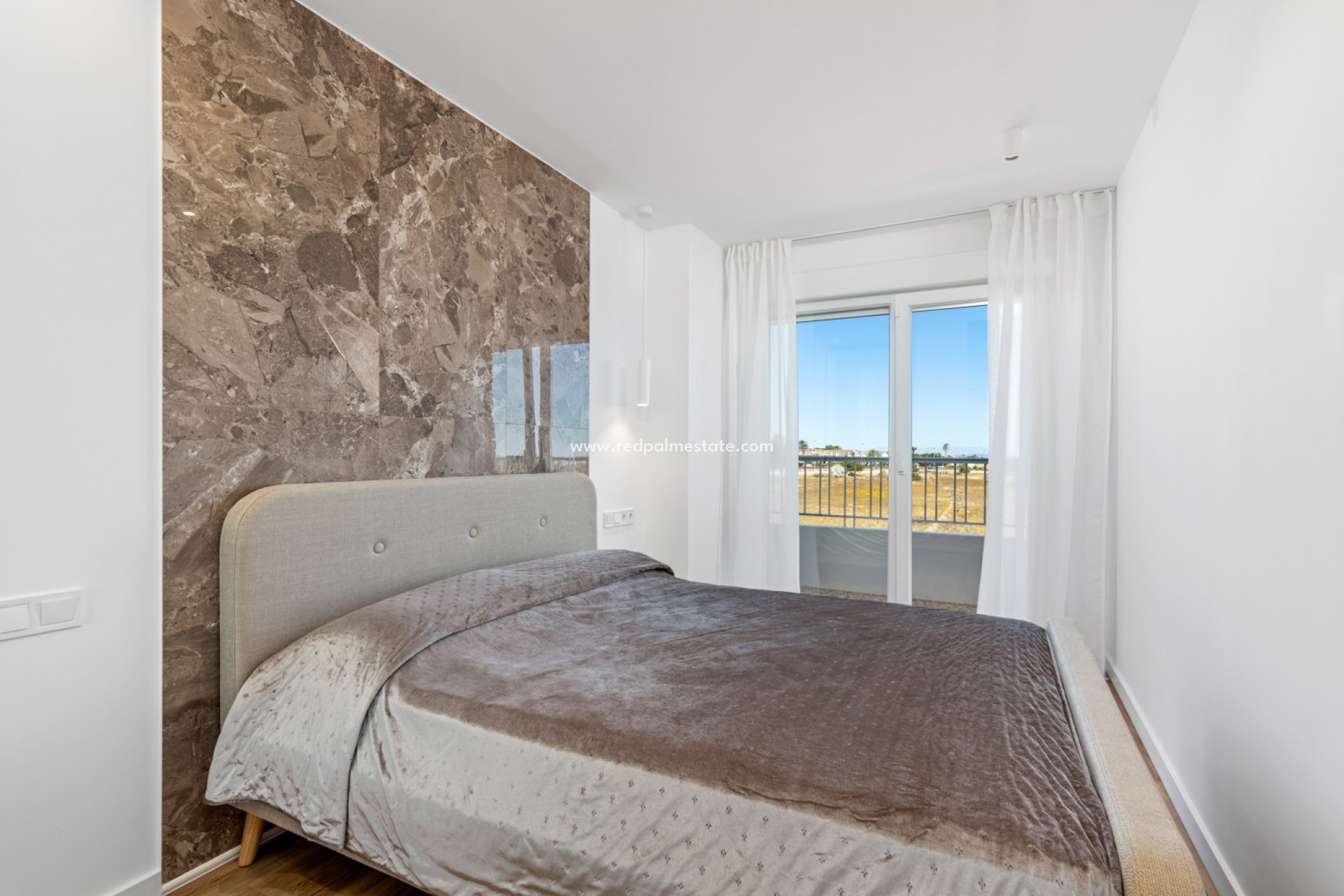 Revente - Appartements -
Torrevieja - Punta prima