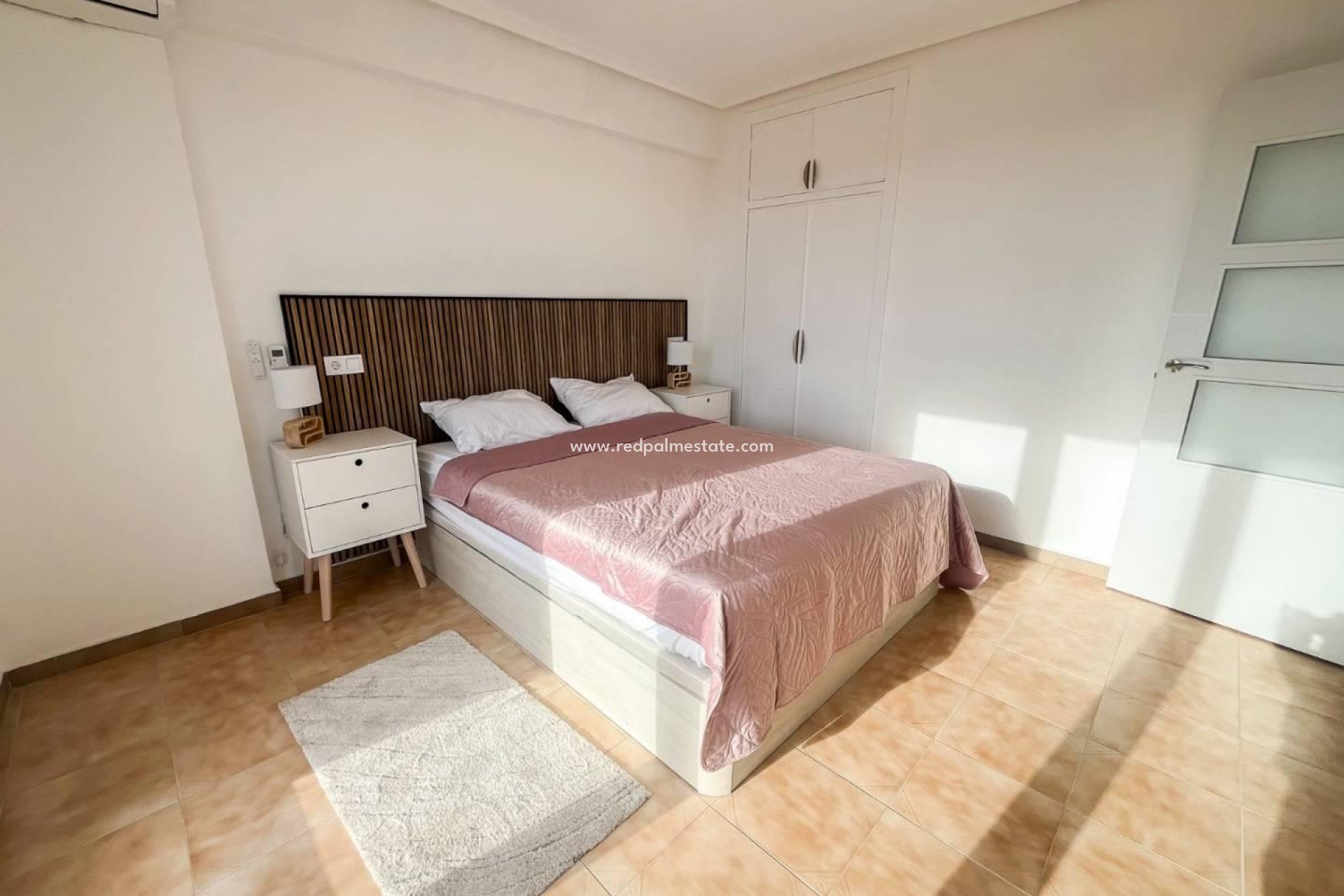 Revente - Appartements -
Torrevieja - Punta prima