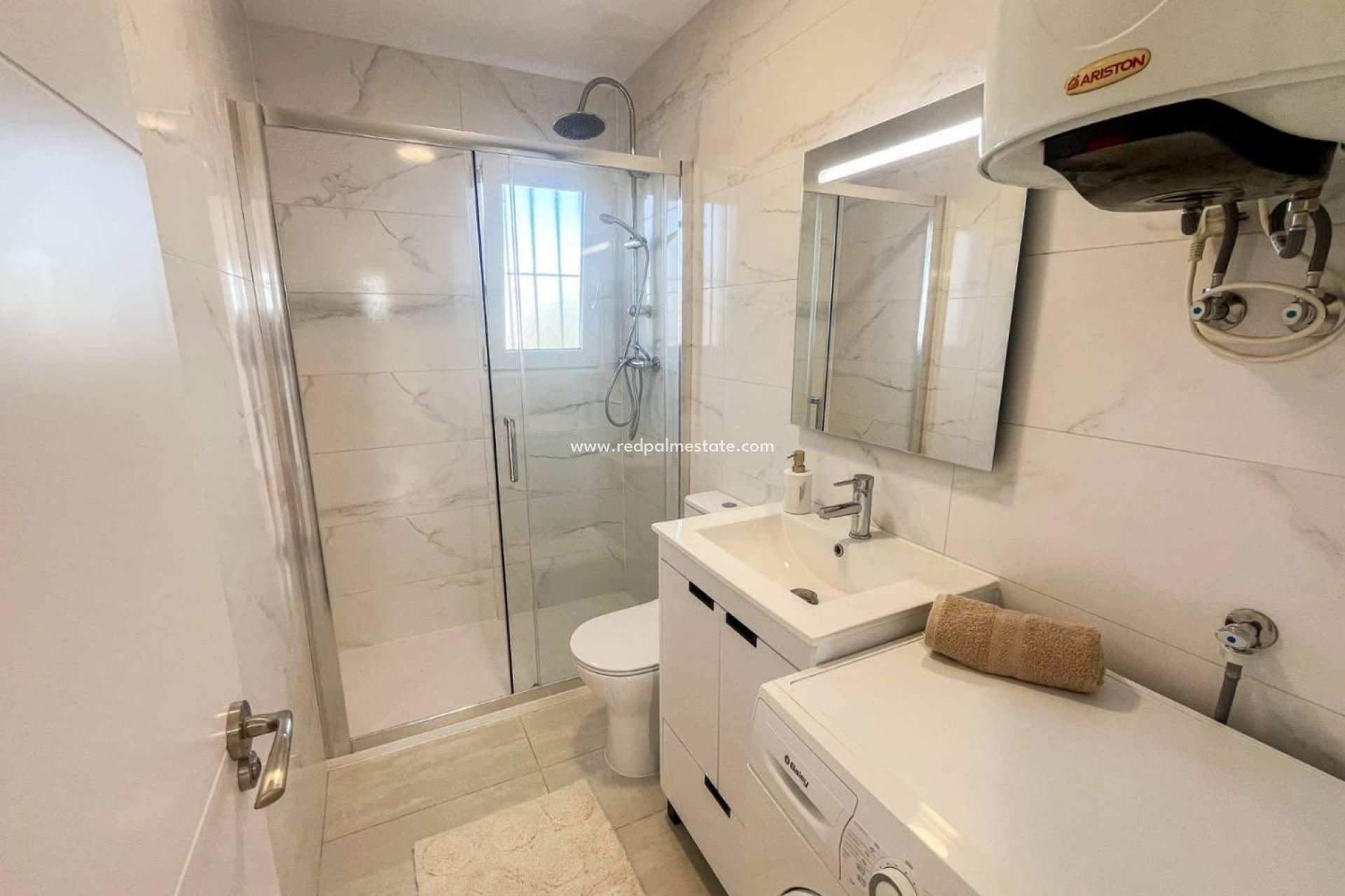 Revente - Appartements -
Torrevieja - Punta prima